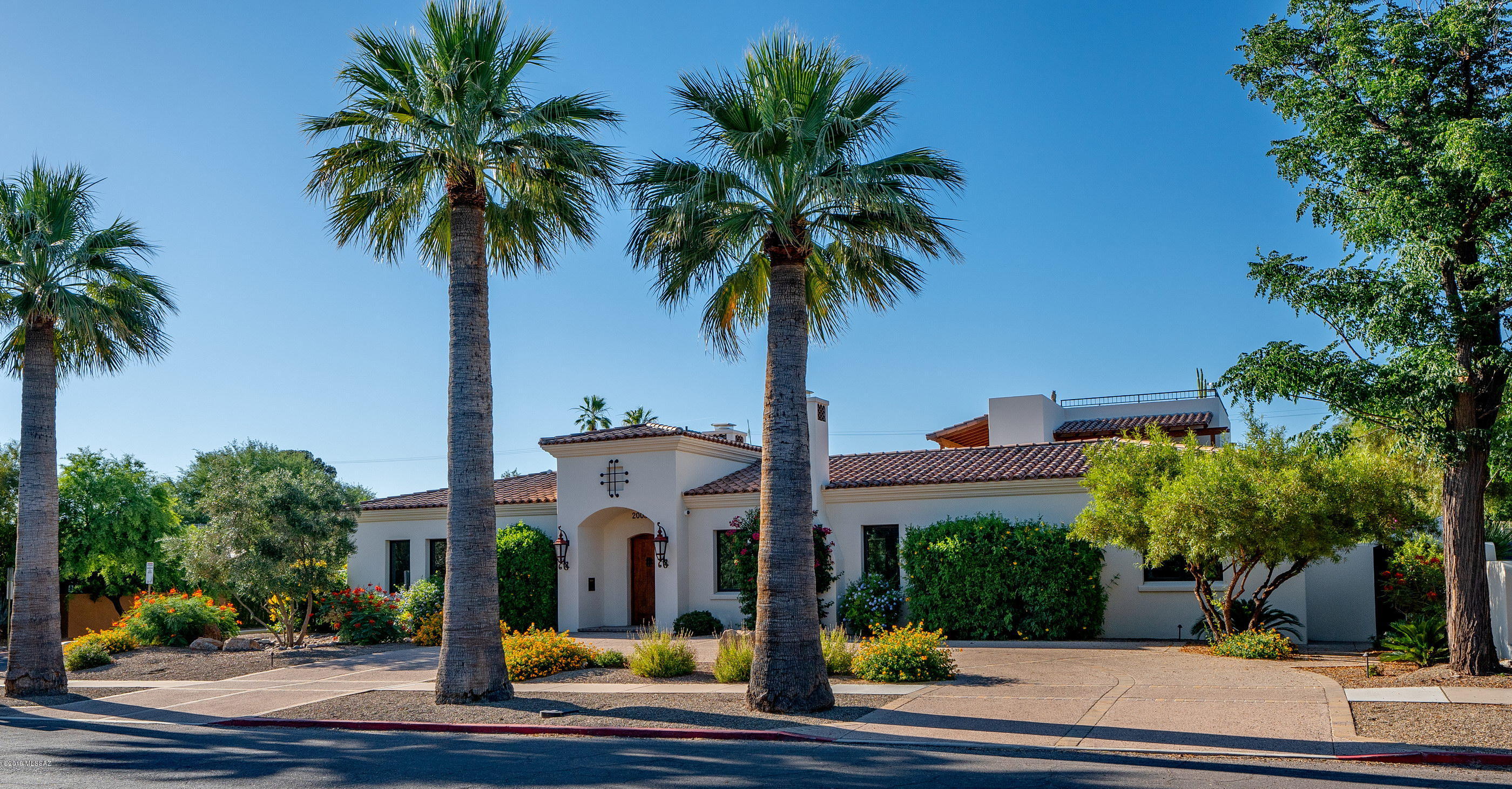 University Manor - Residential