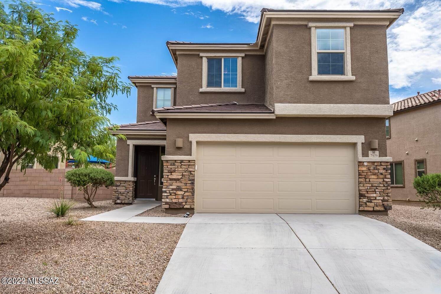Interstate 10 and Kolb Road - Residential