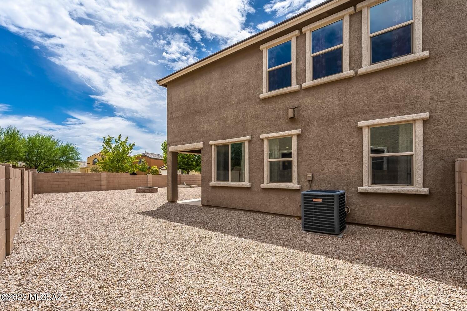 Interstate 10 and Kolb Road - Residential