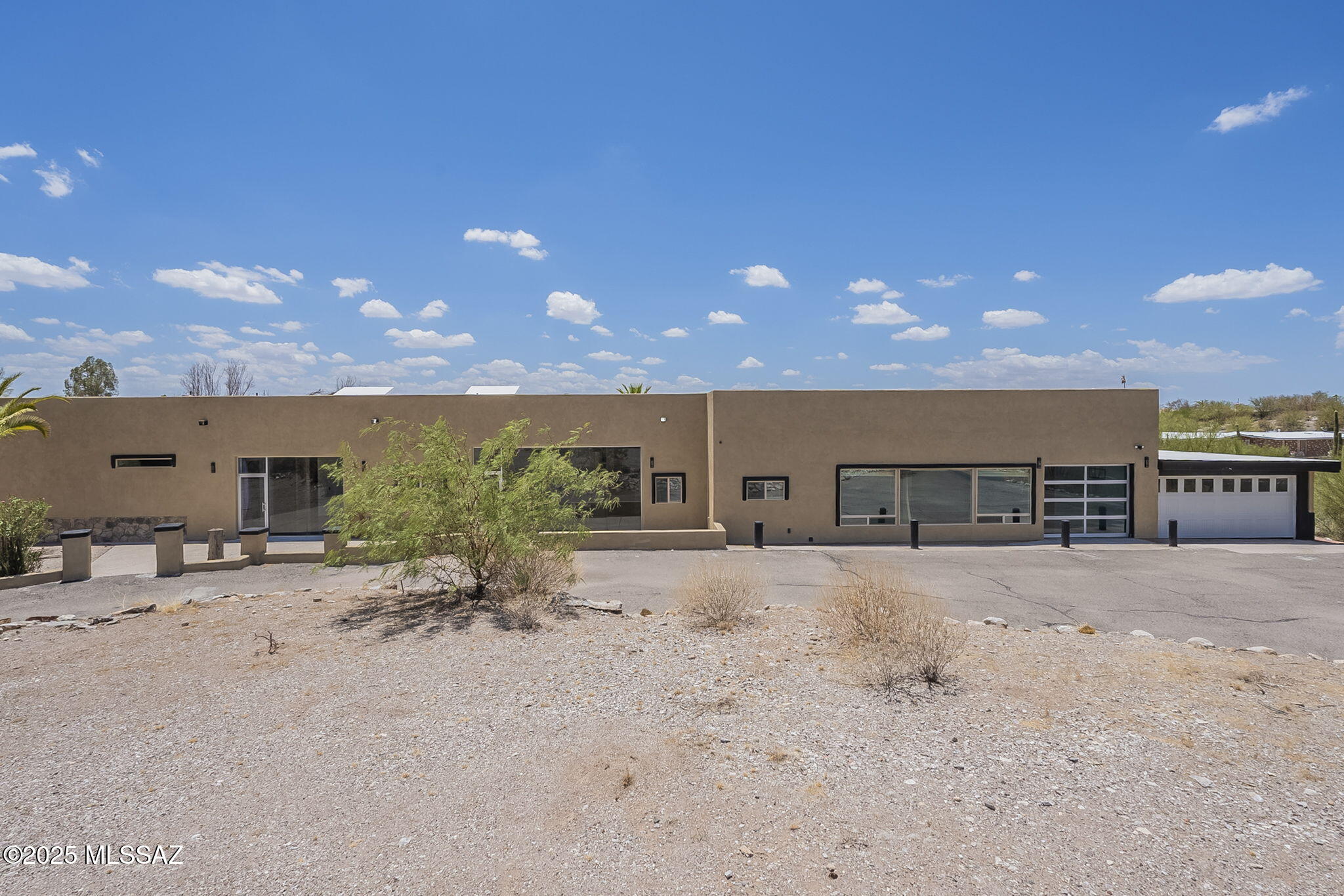 6060 N Camino Almonte