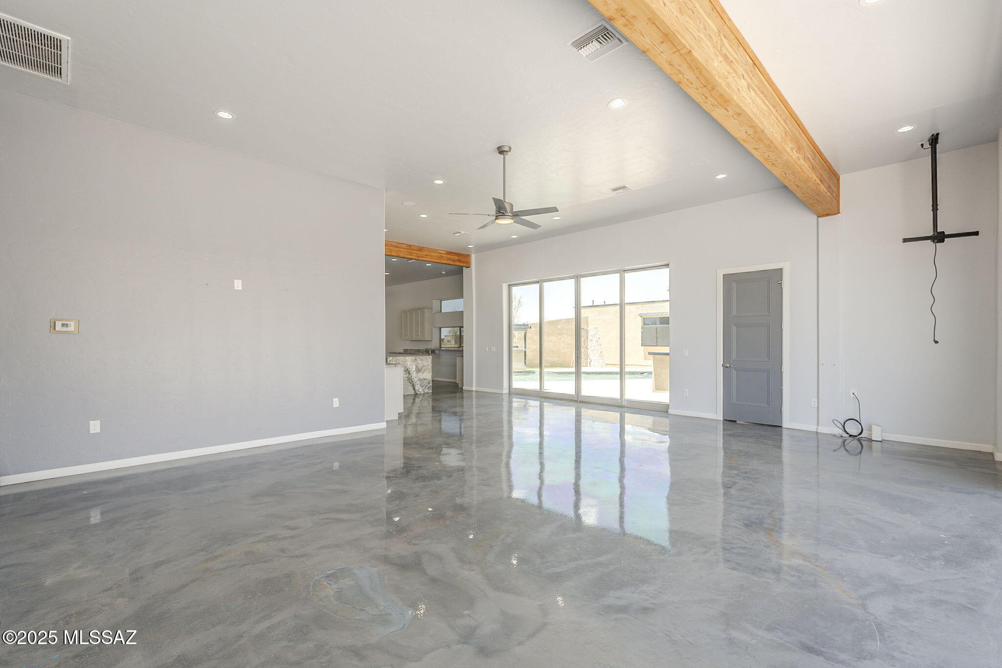 6060 N Camino Almonte