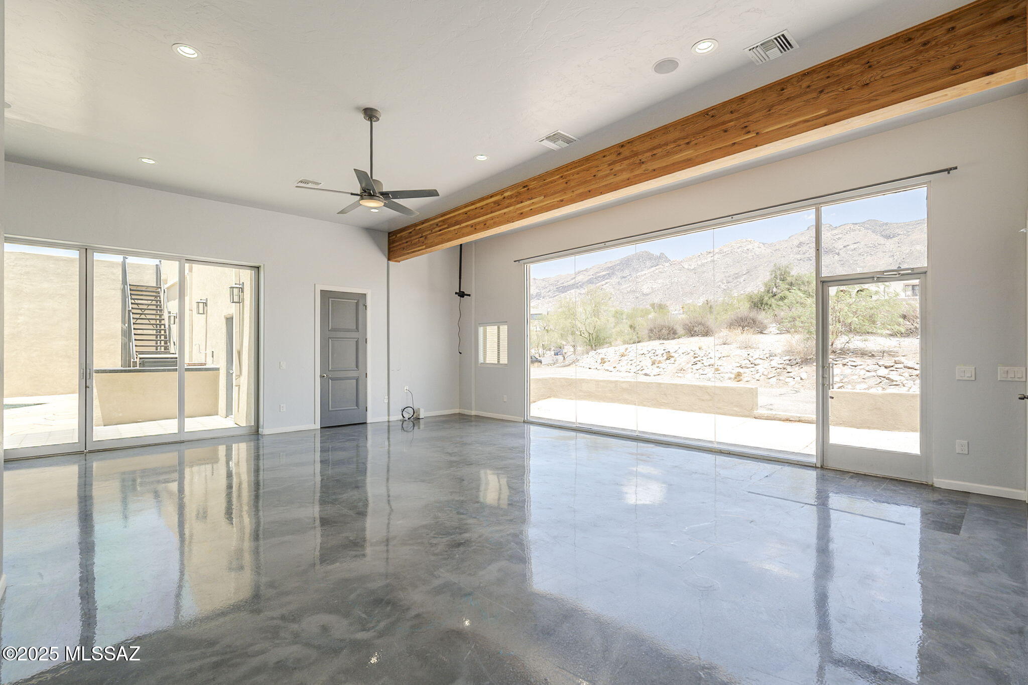6060 N Camino Almonte