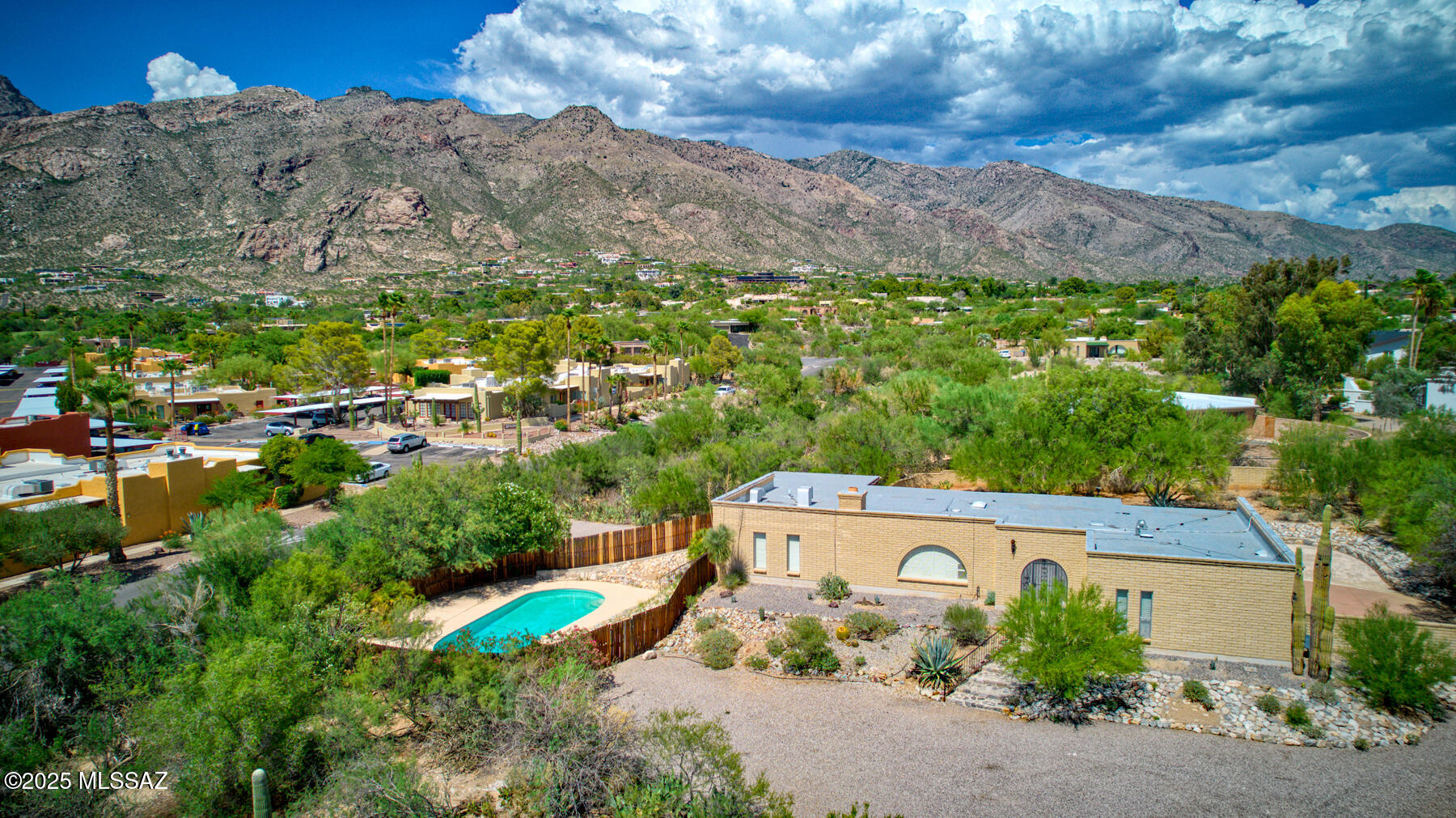 4801 E Camino De Los Olivos