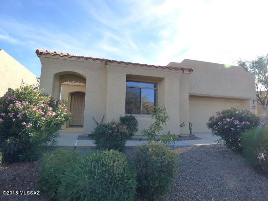 Beautiful Las Campanas Village Home, Open Floor Plan, 2 Bedrooms and a Den. This home Has It All except for yard work. It's all done by the HOA.
With an Outstanding Home Site that backs up to an Open Grass Park Area. Tile Floor, Ceiling Fans and Cable TV is even Included.
All Furniture and Furnishing are available by a separate bill of sale. Must See this One !