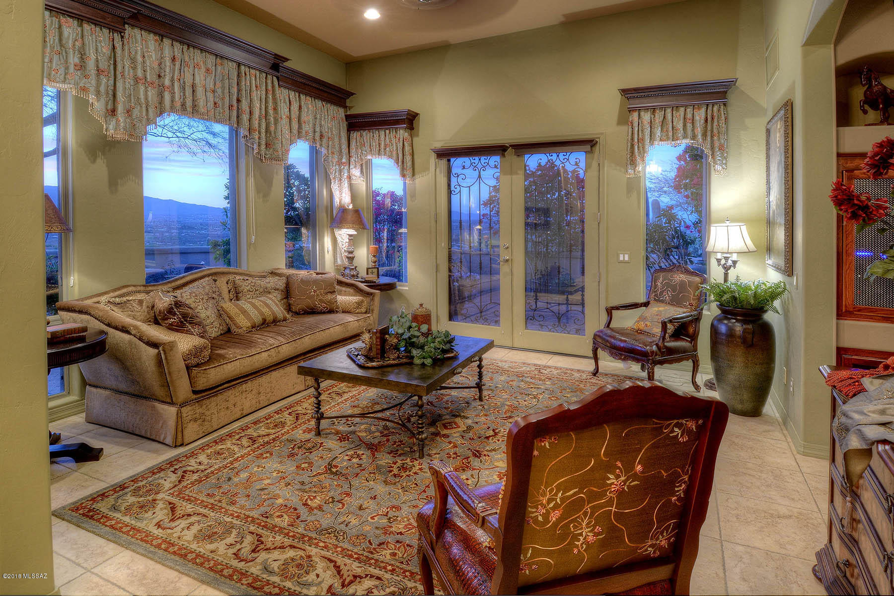 Sabino Mountain (1-290) - Residential