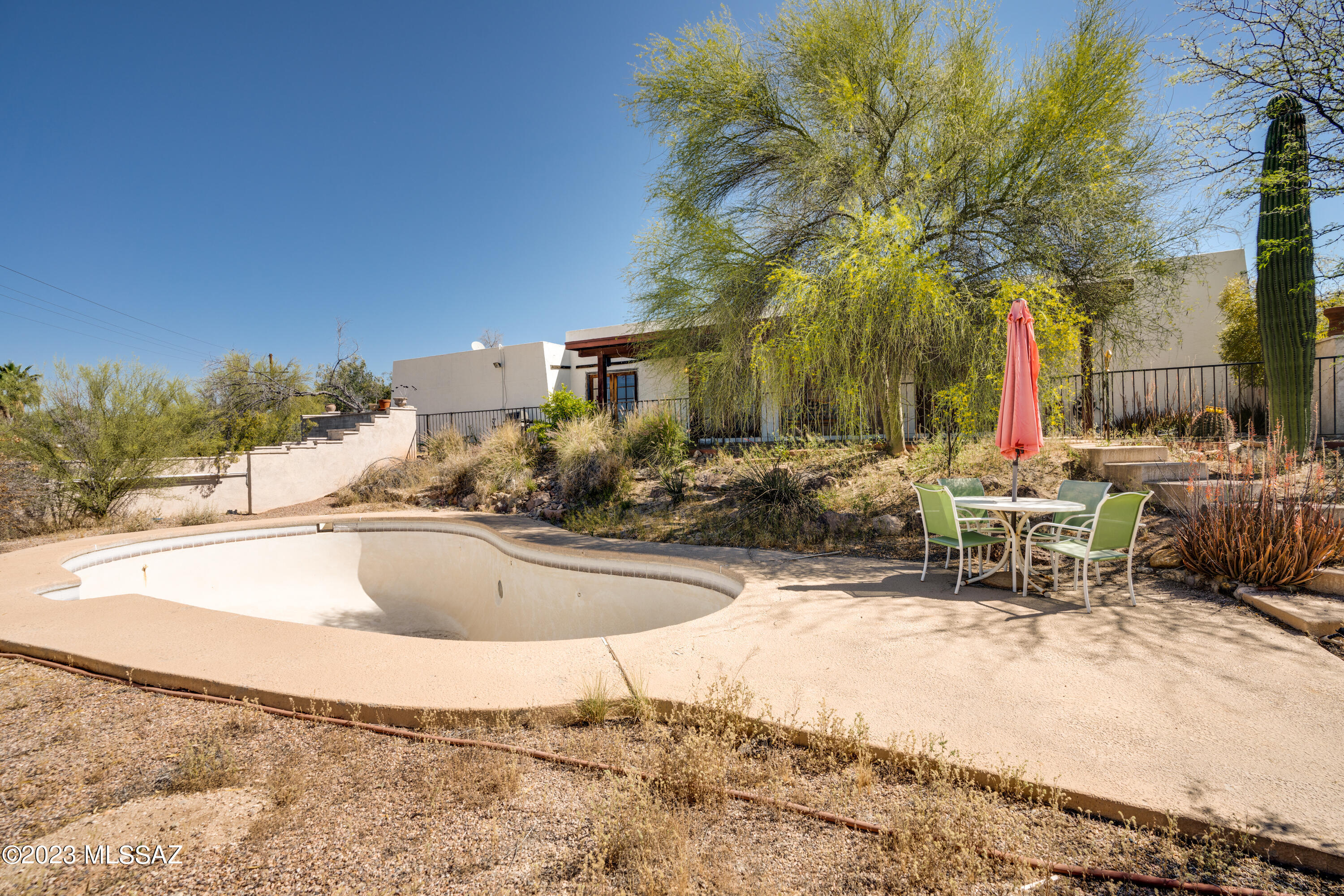 El Leah (1-17) - Residential