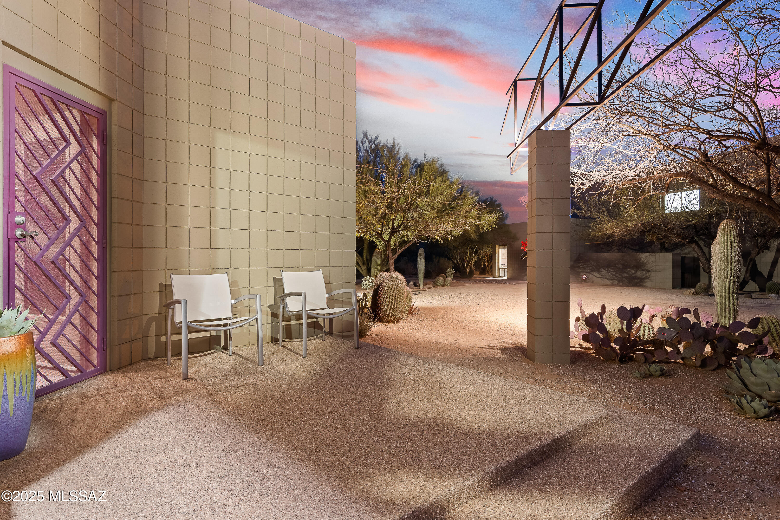 La Cholla Airpark - Residential