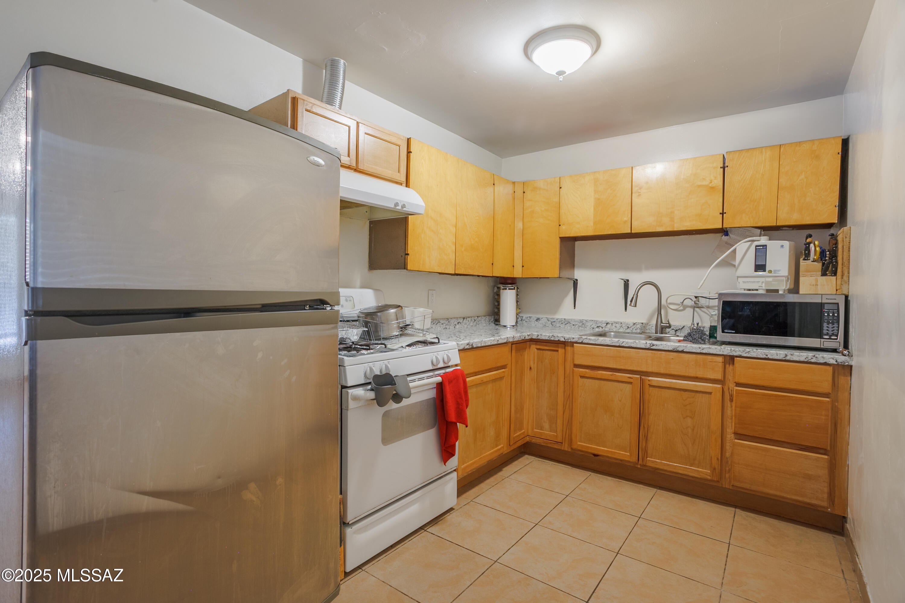 5843 E Calle Silvosa