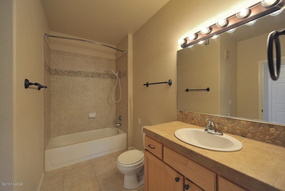 Pinnacle Canyon Condominium - Residential