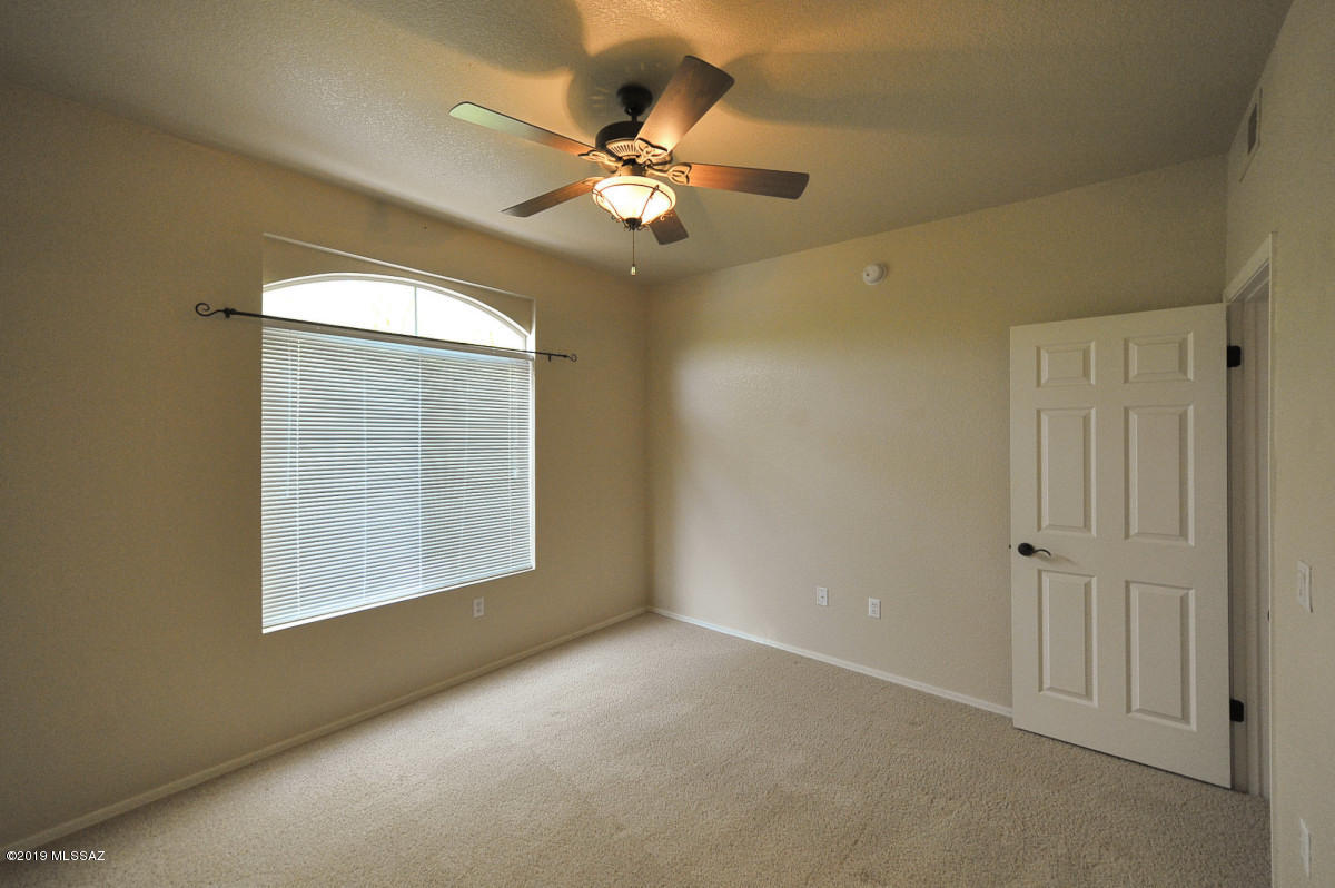 Pinnacle Canyon Condominium - Residential
