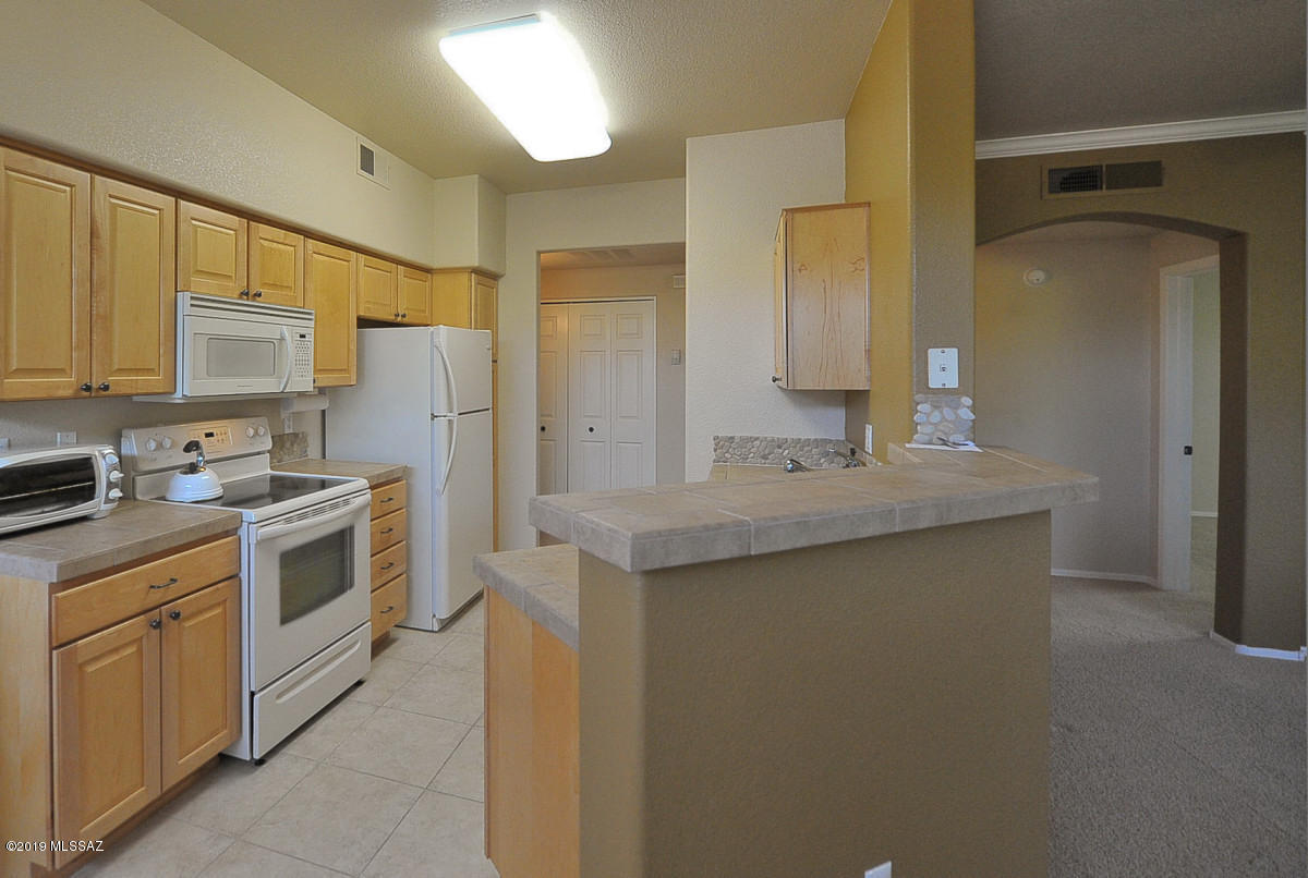 Pinnacle Canyon Condominium - Residential