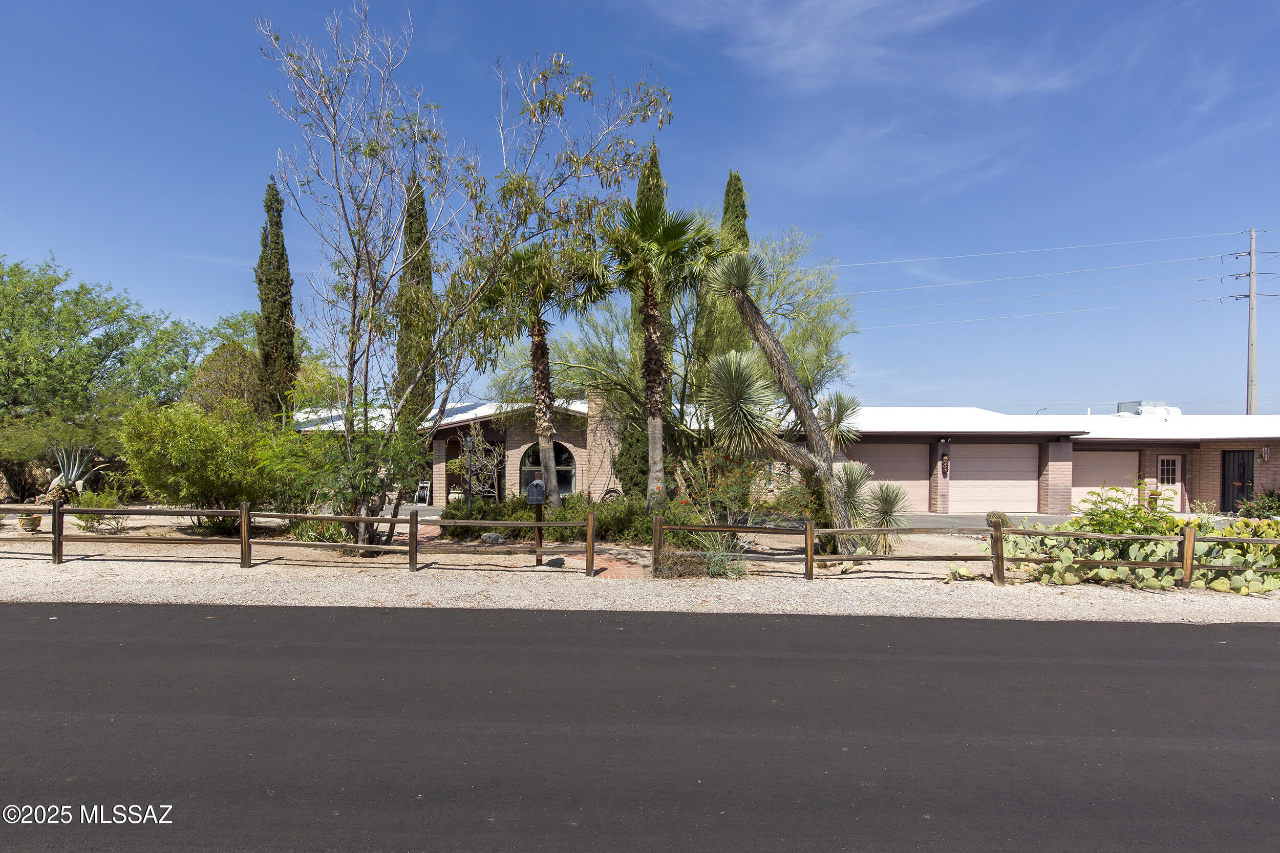 10312 E Camino de la Placita