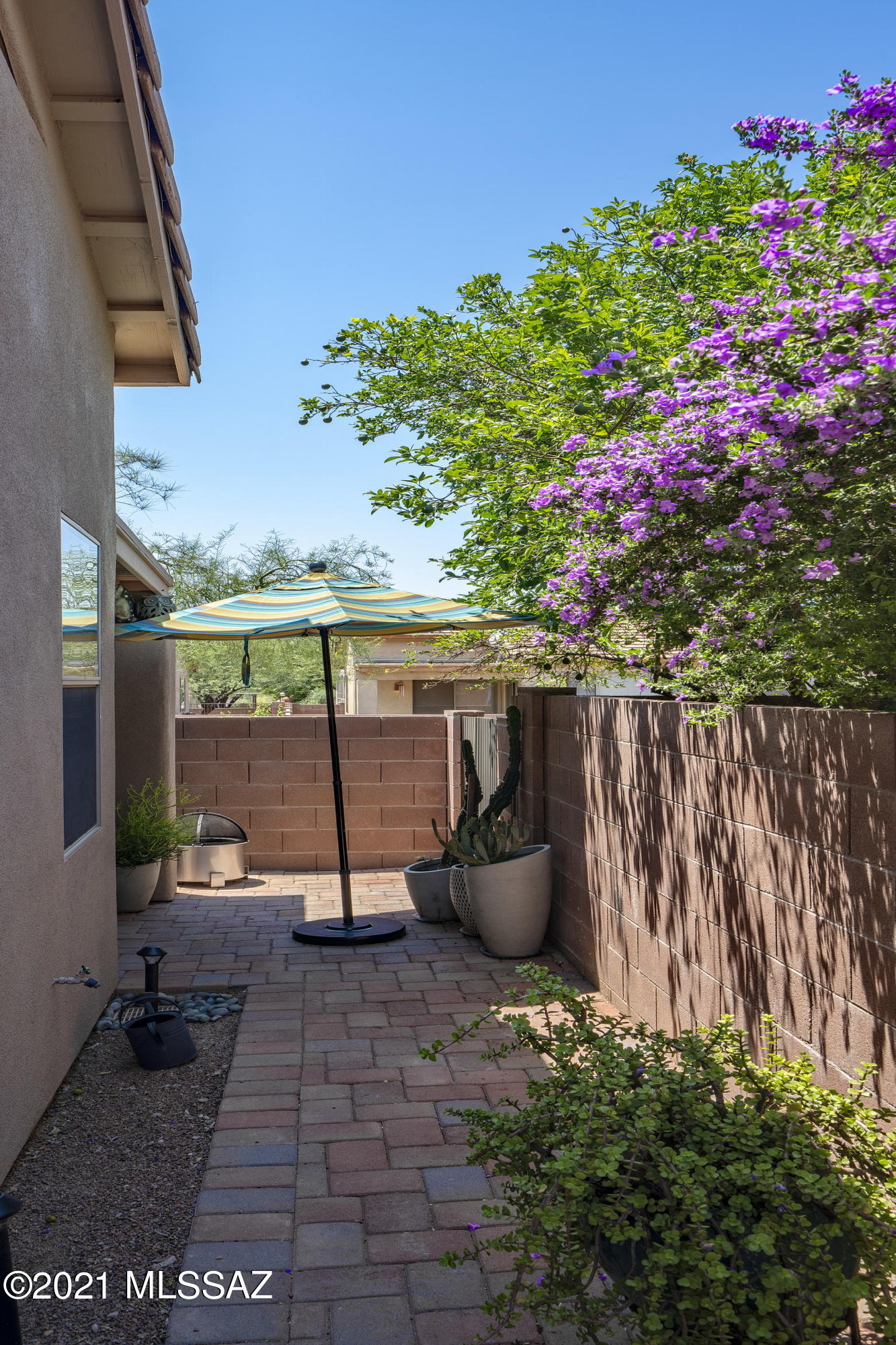Hacienda Del Rio (1-118) - Residential
