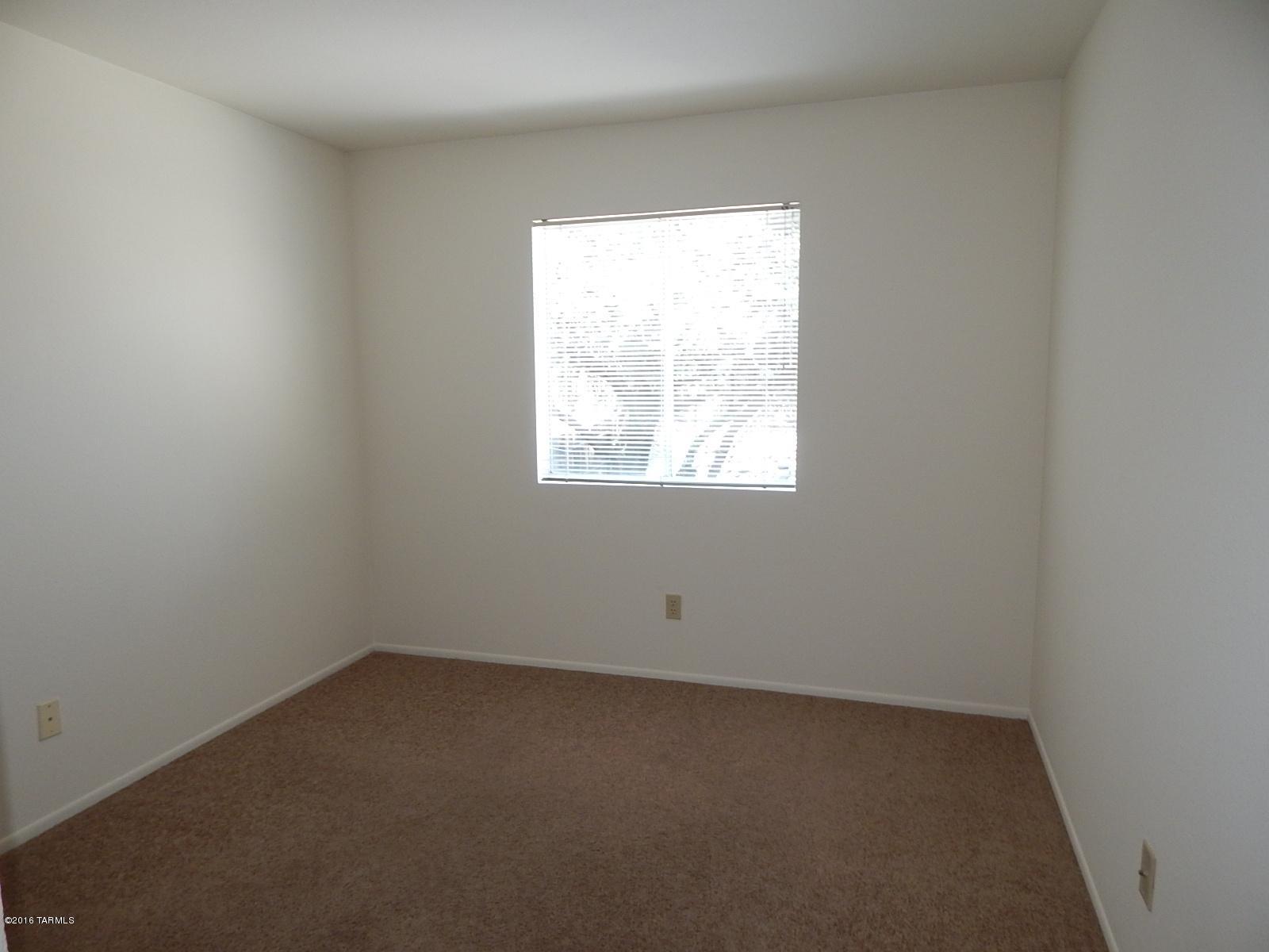 Saddlewood Heights (1-102) - Residential Lease