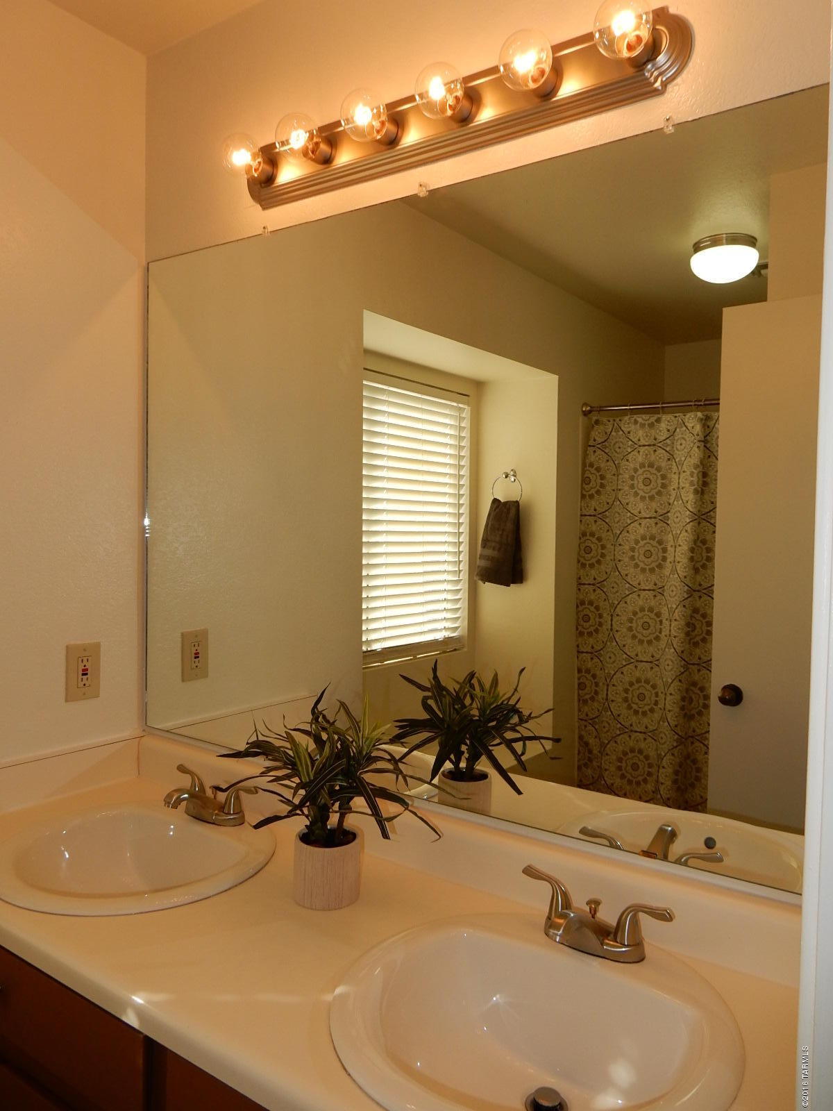 Saddlewood Heights (1-102) - Residential Lease