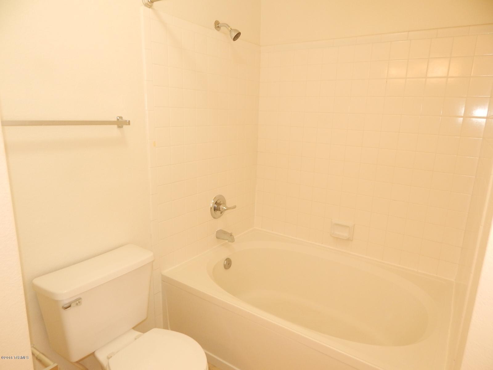 Saddlewood Heights (1-102) - Residential Lease