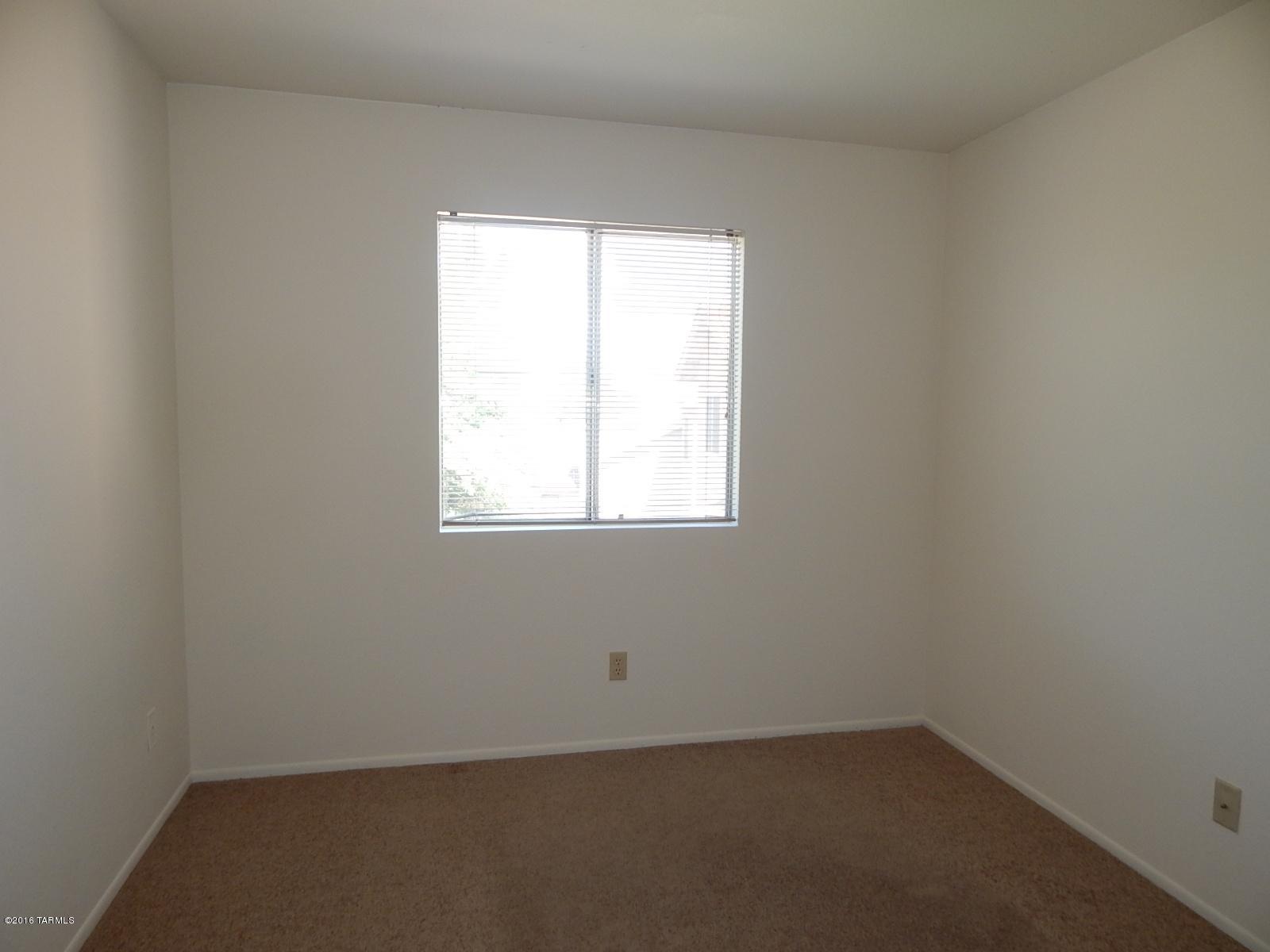 Saddlewood Heights (1-102) - Residential Lease