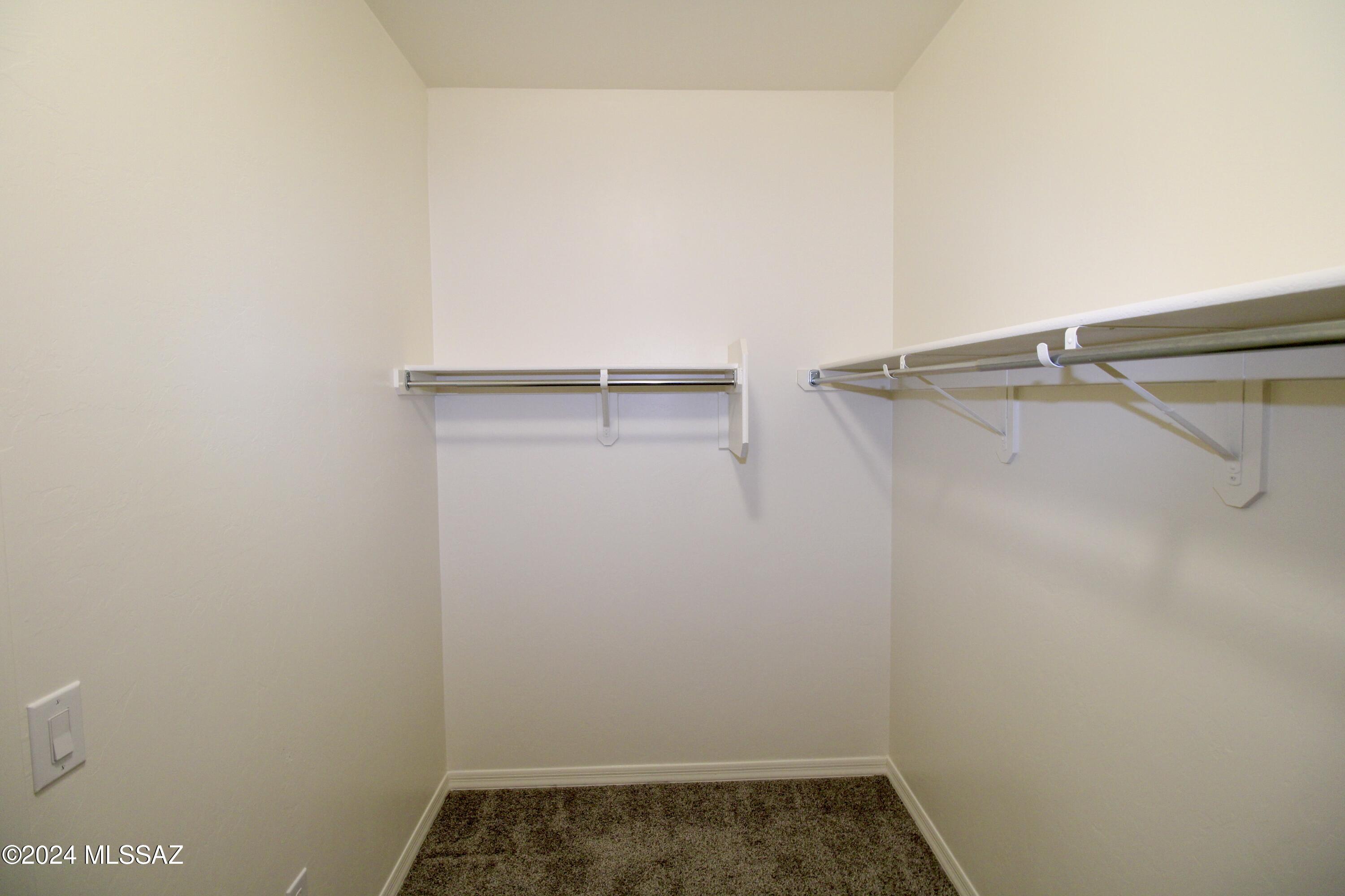 La Estancia De Tucson (1-330) - Residential Lease