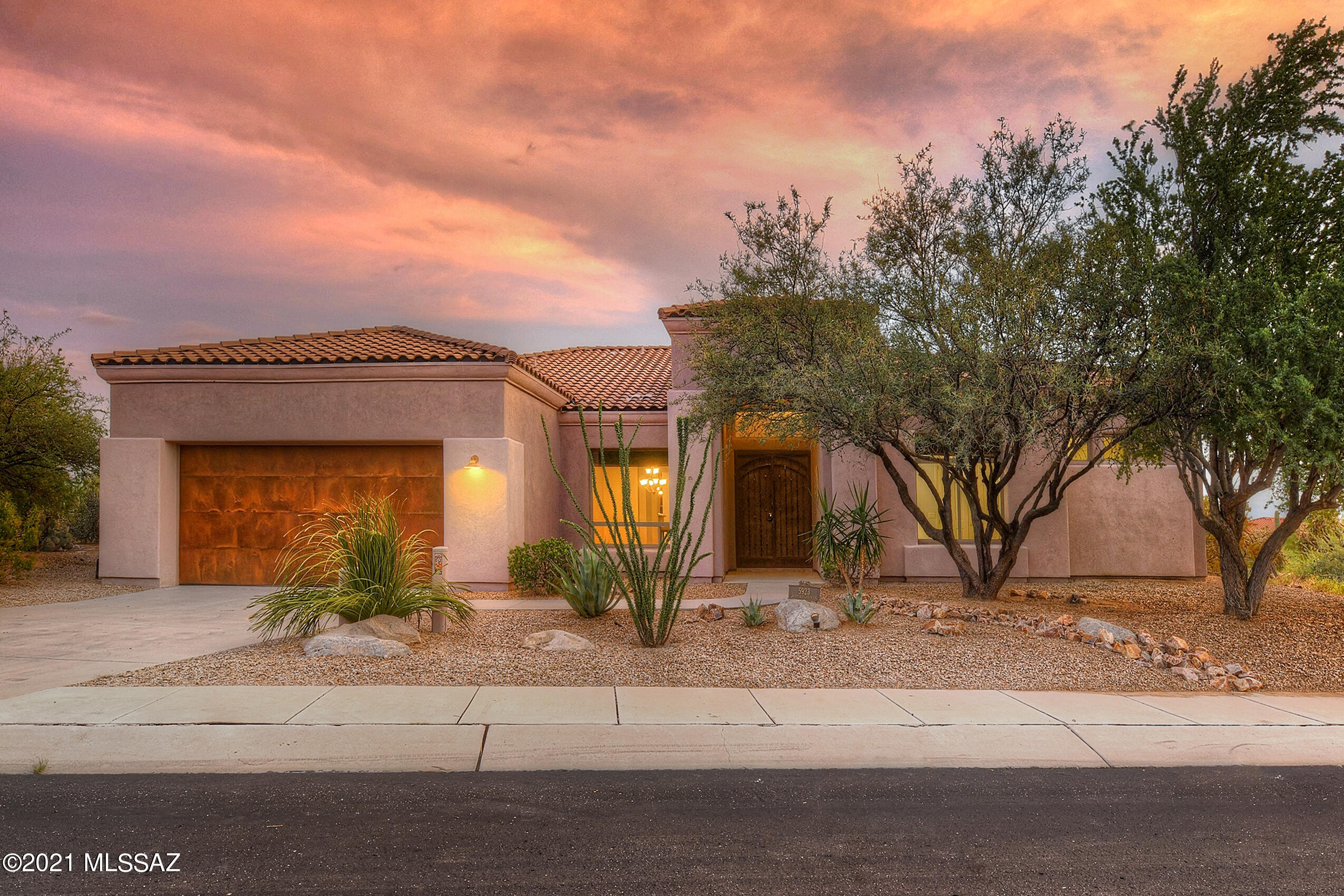 Dos Lagos at Dove Mountain (1-91) - Residential