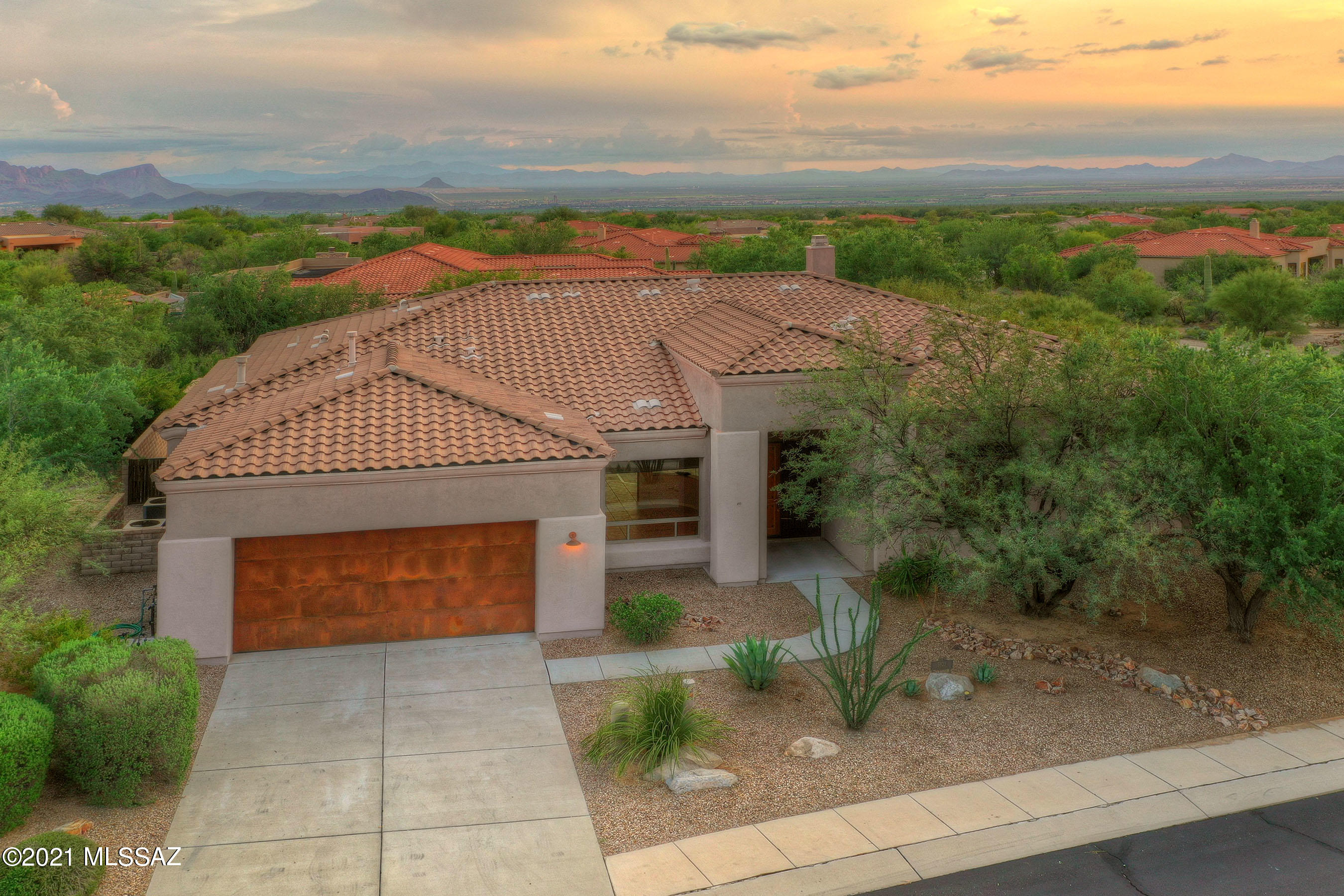 Dos Lagos at Dove Mountain (1-91) - Residential