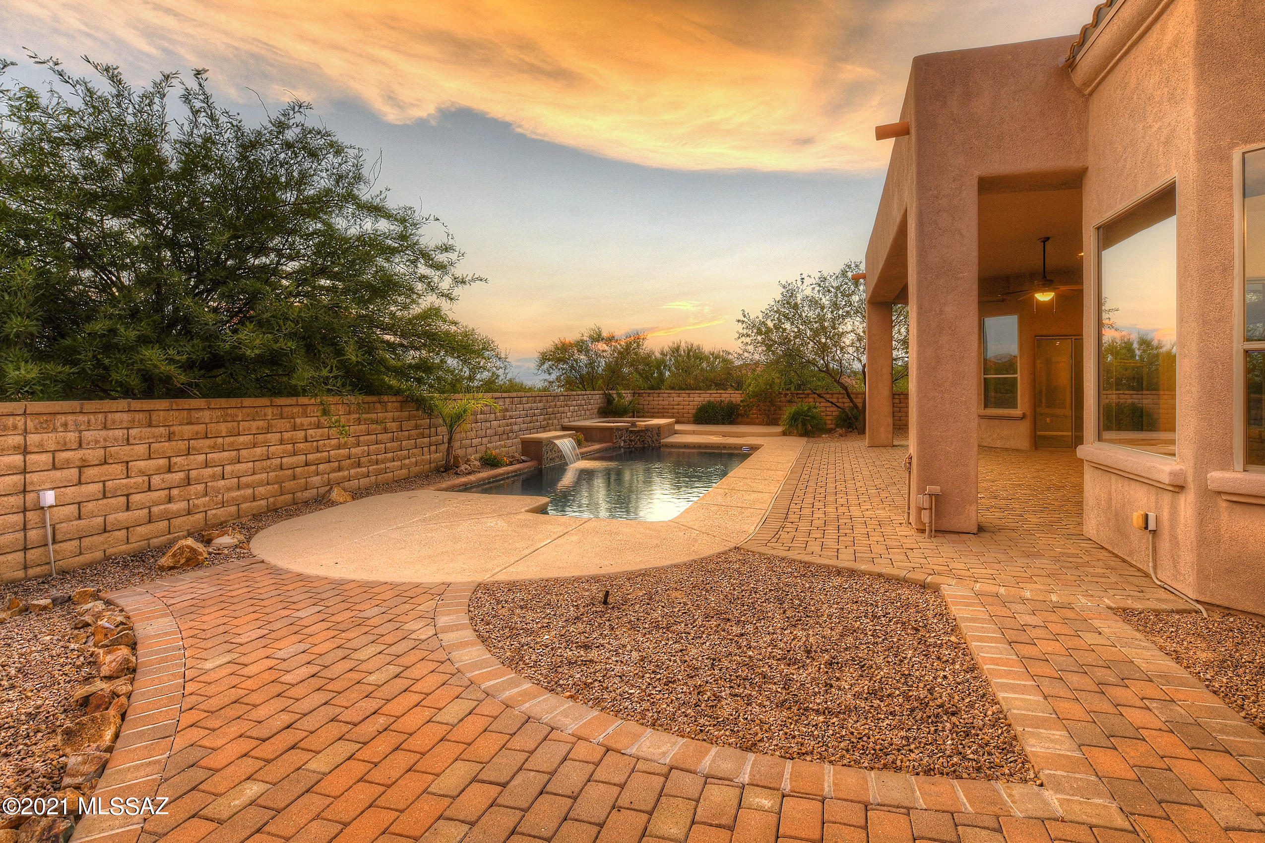 Dos Lagos at Dove Mountain (1-91) - Residential
