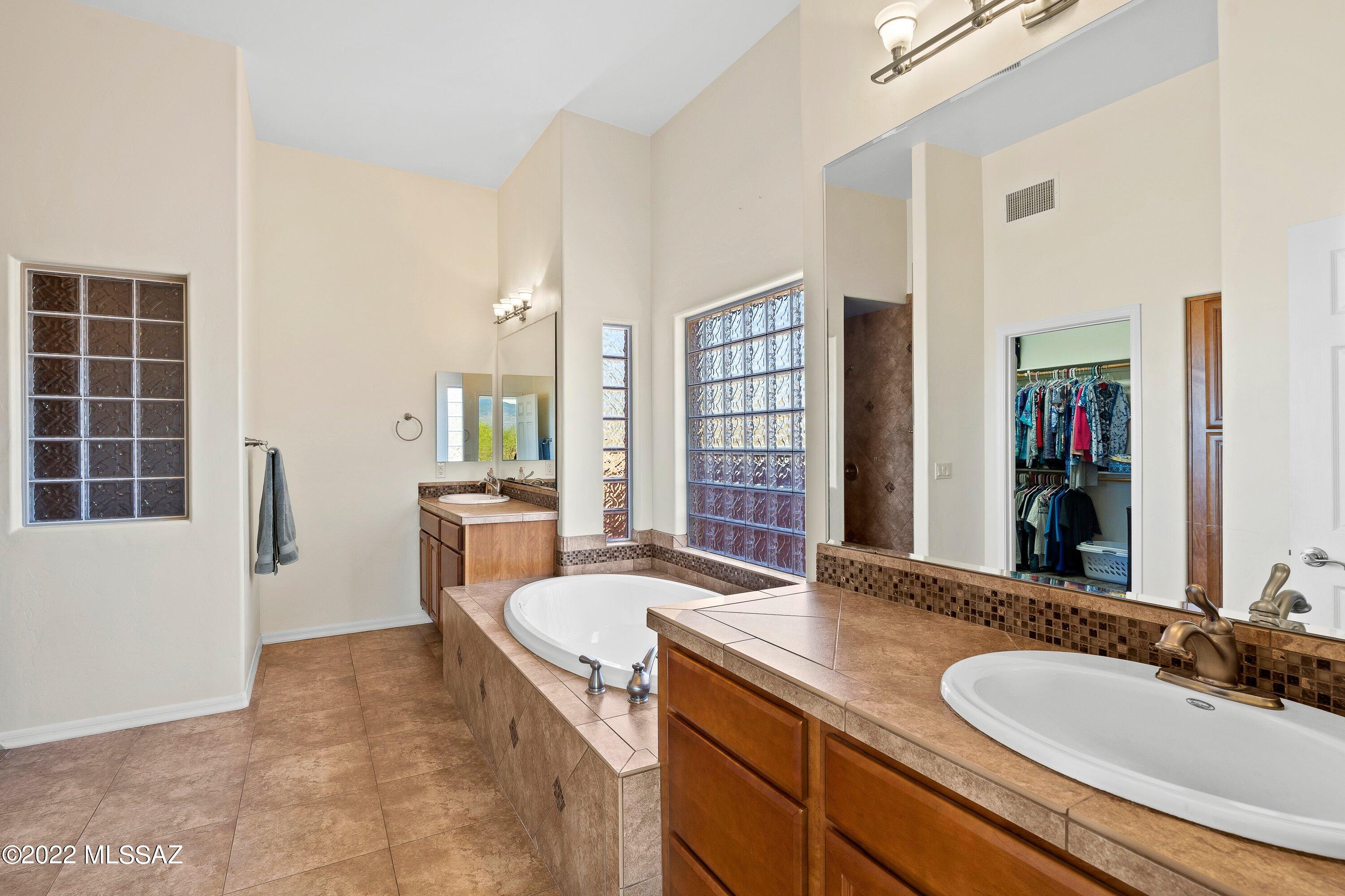 Coyote Creek (1-395) - Residential