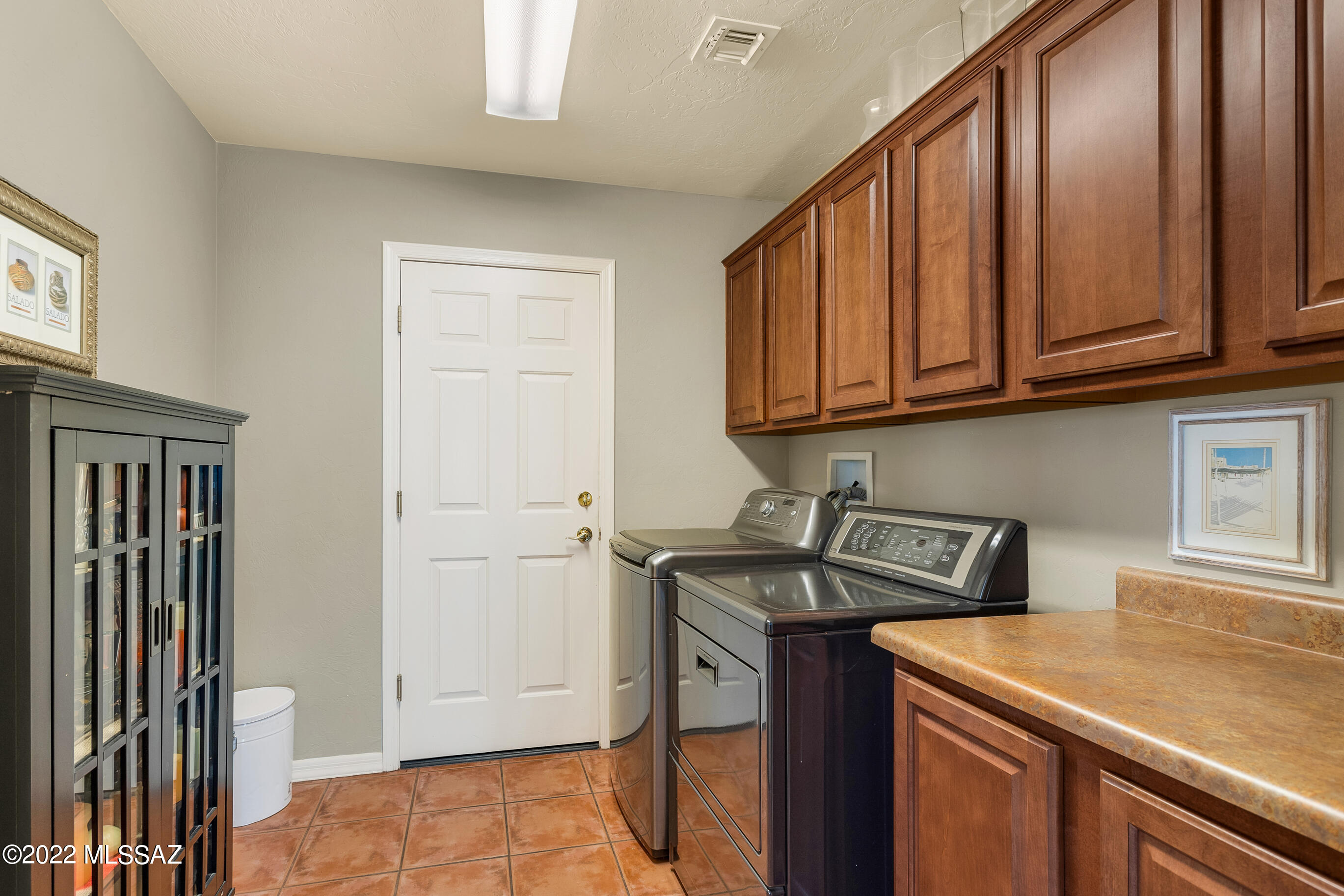 Sabino Mountain (1-290) - Residential