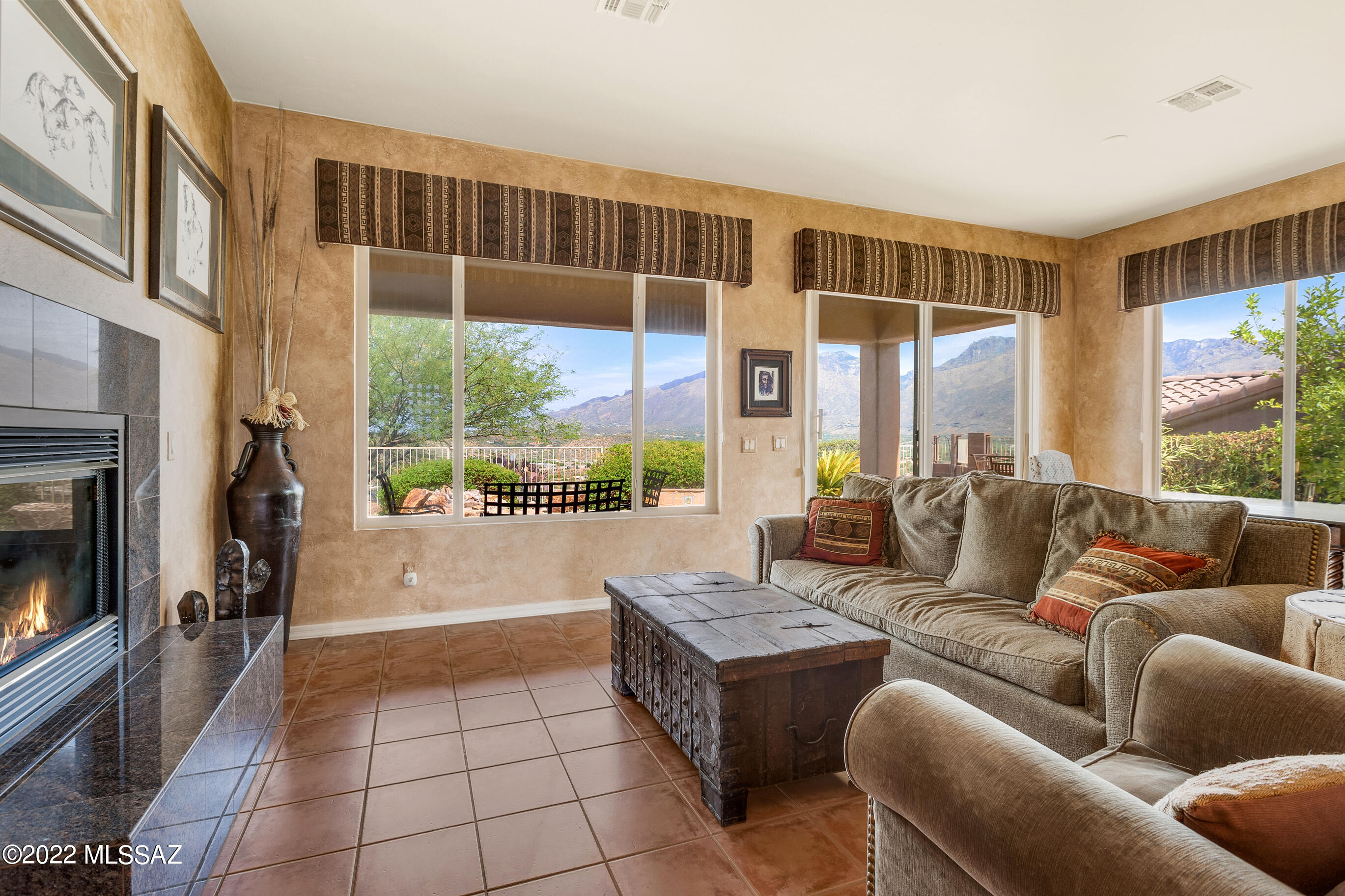 Sabino Mountain (1-290) - Residential