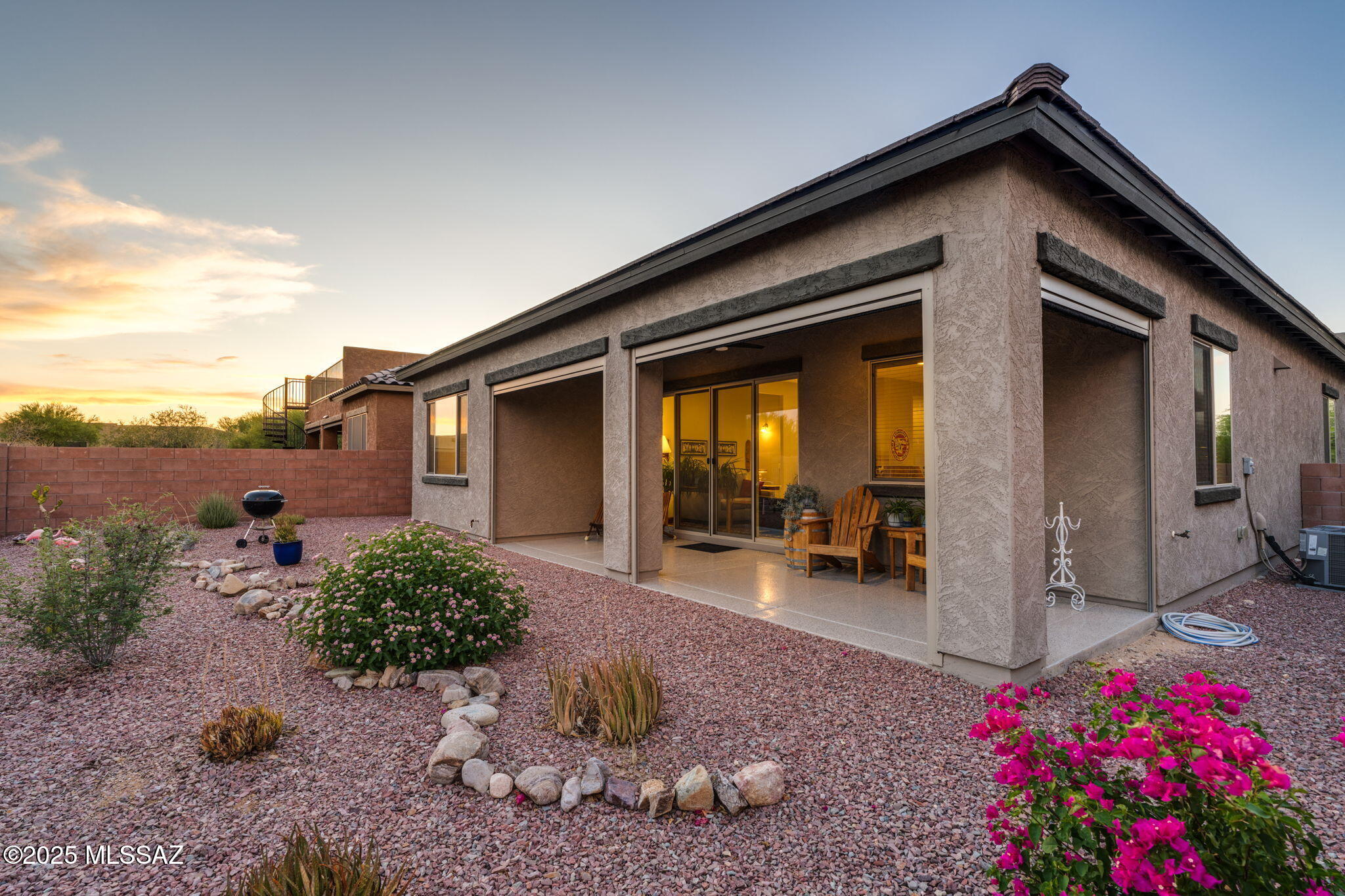 220 E Ancient Pueblo Lane