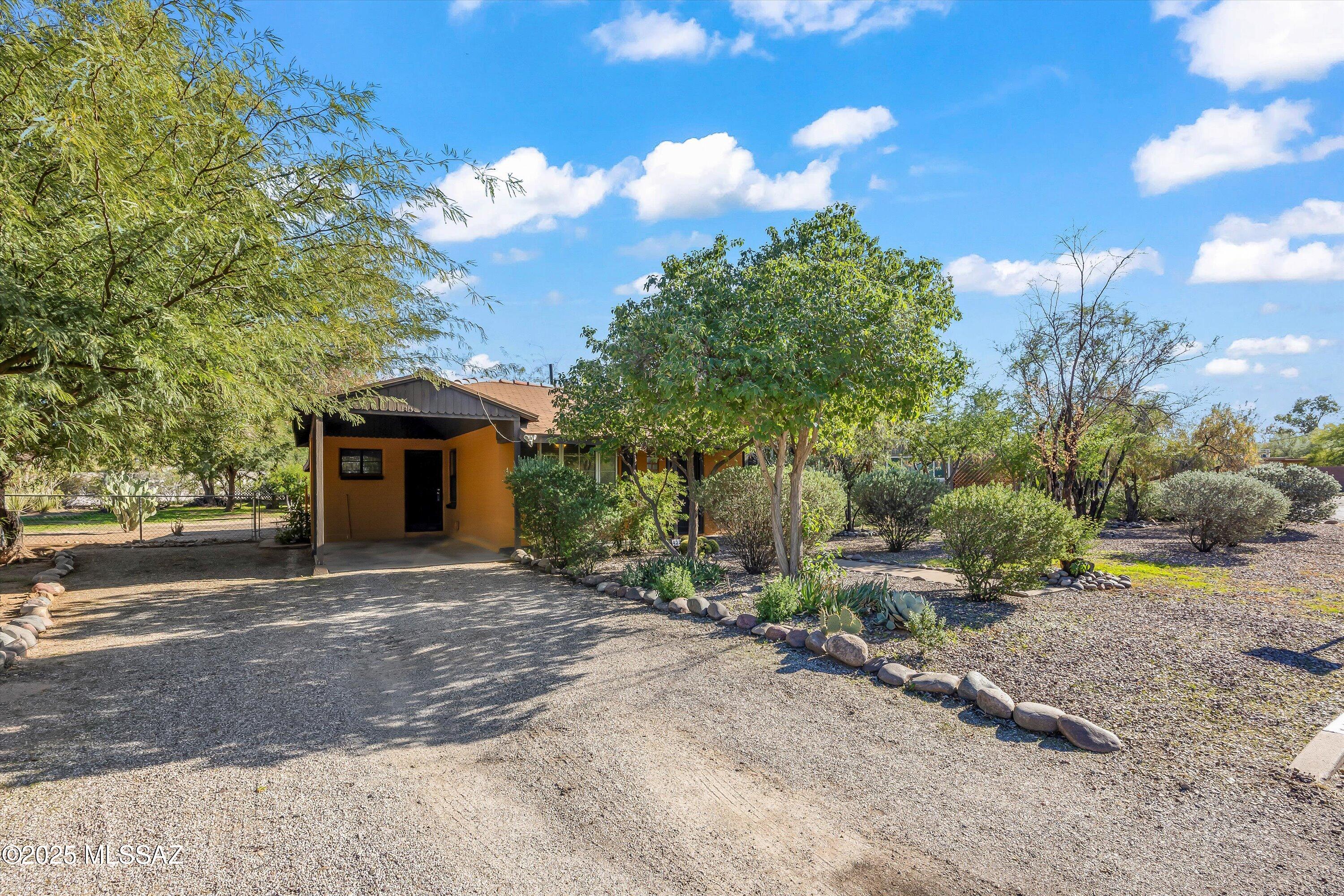 422 N Desert Stravenue