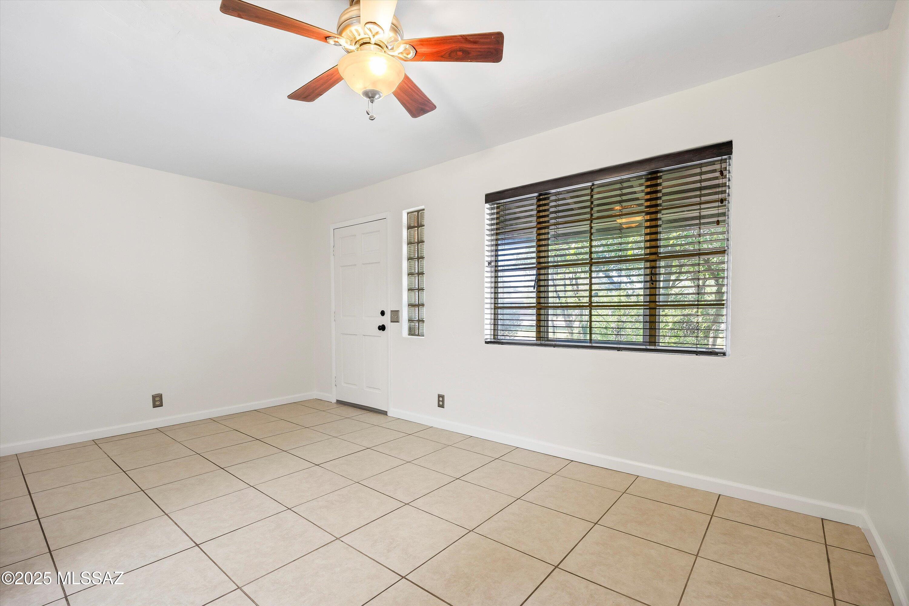 422 N Desert Stravenue