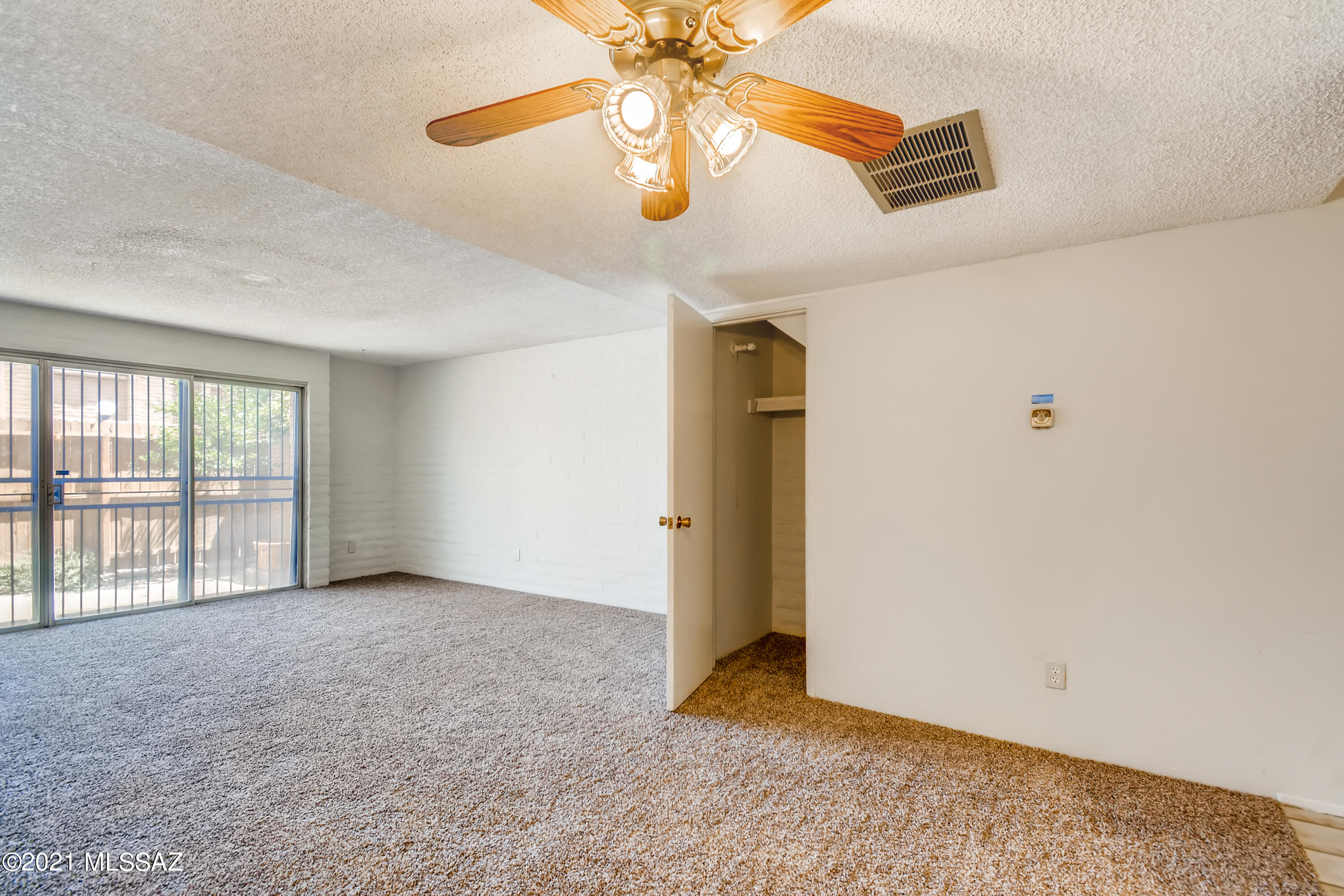 Tucson North Townhome Apts. - Residential
