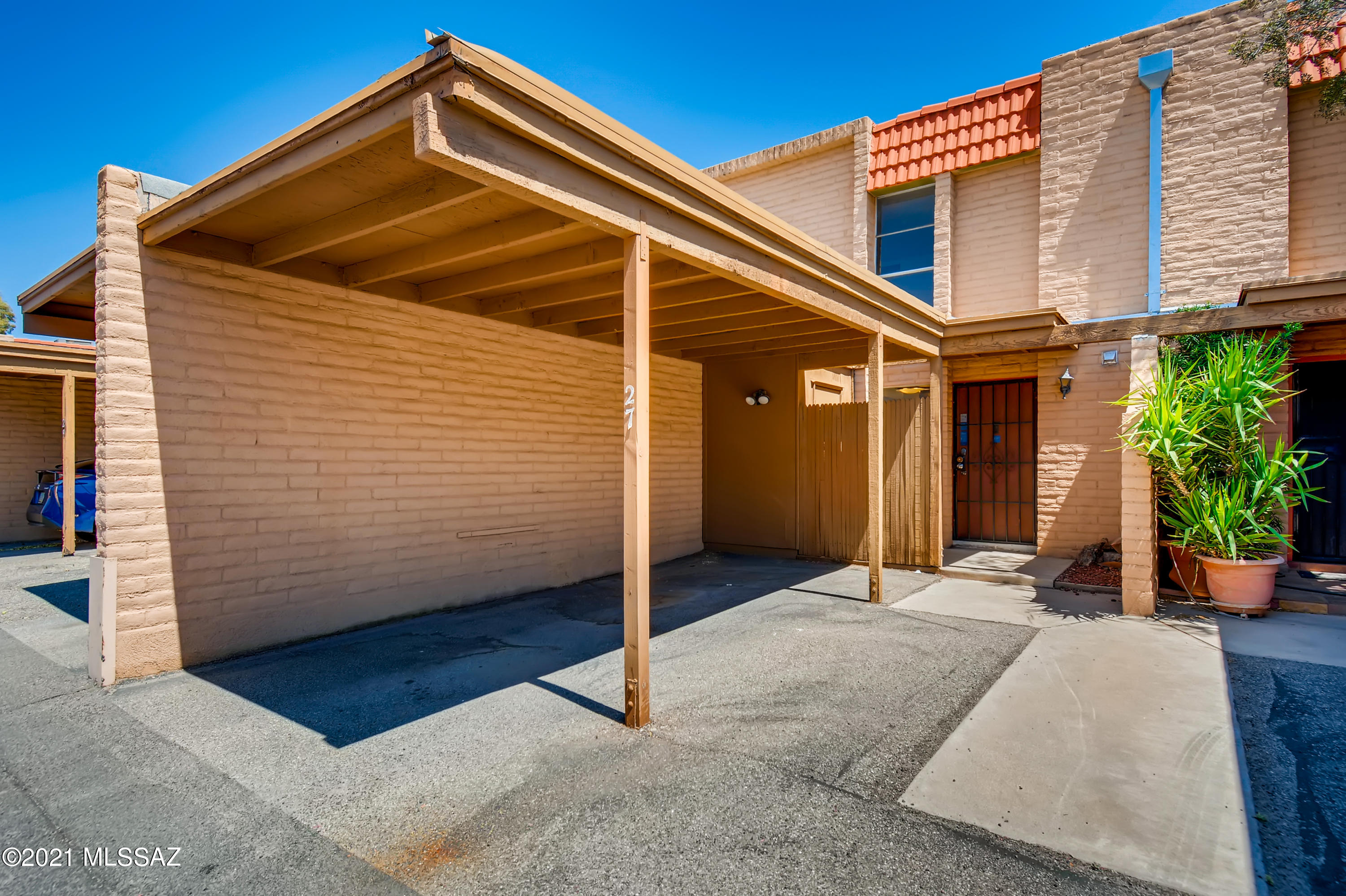 Tucson North Townhome Apts. - Residential