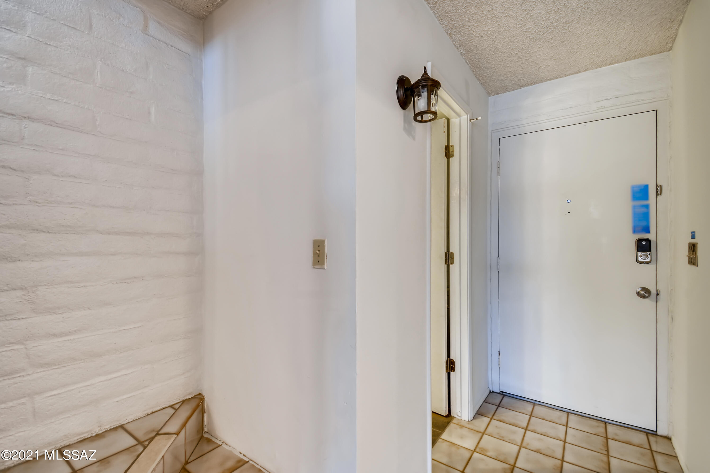 Tucson North Townhome Apts. - Residential