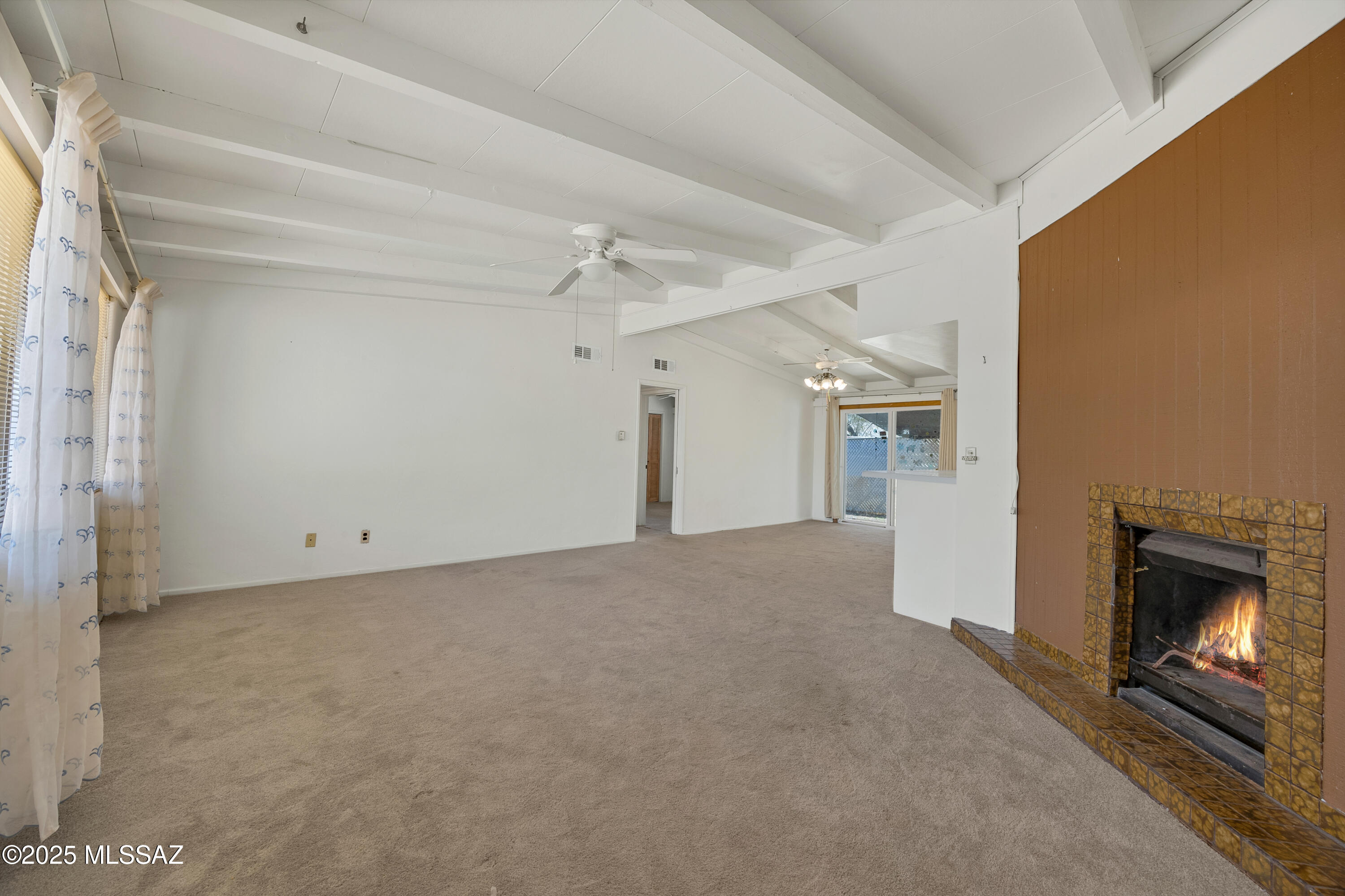 2121 N Country Club Road 6