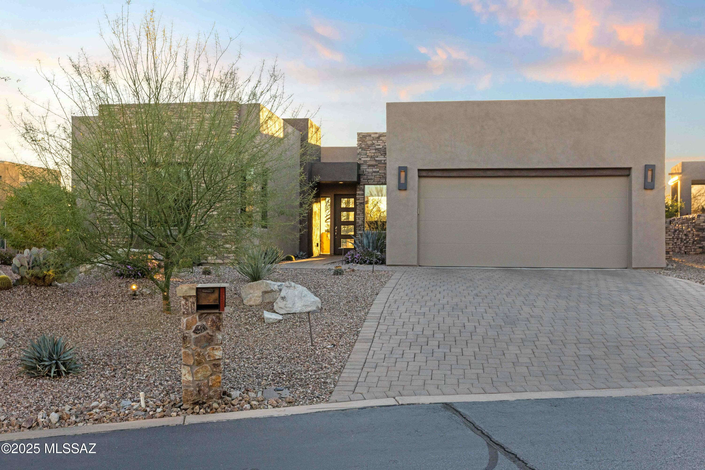 14209 N Hidden Enclave Place