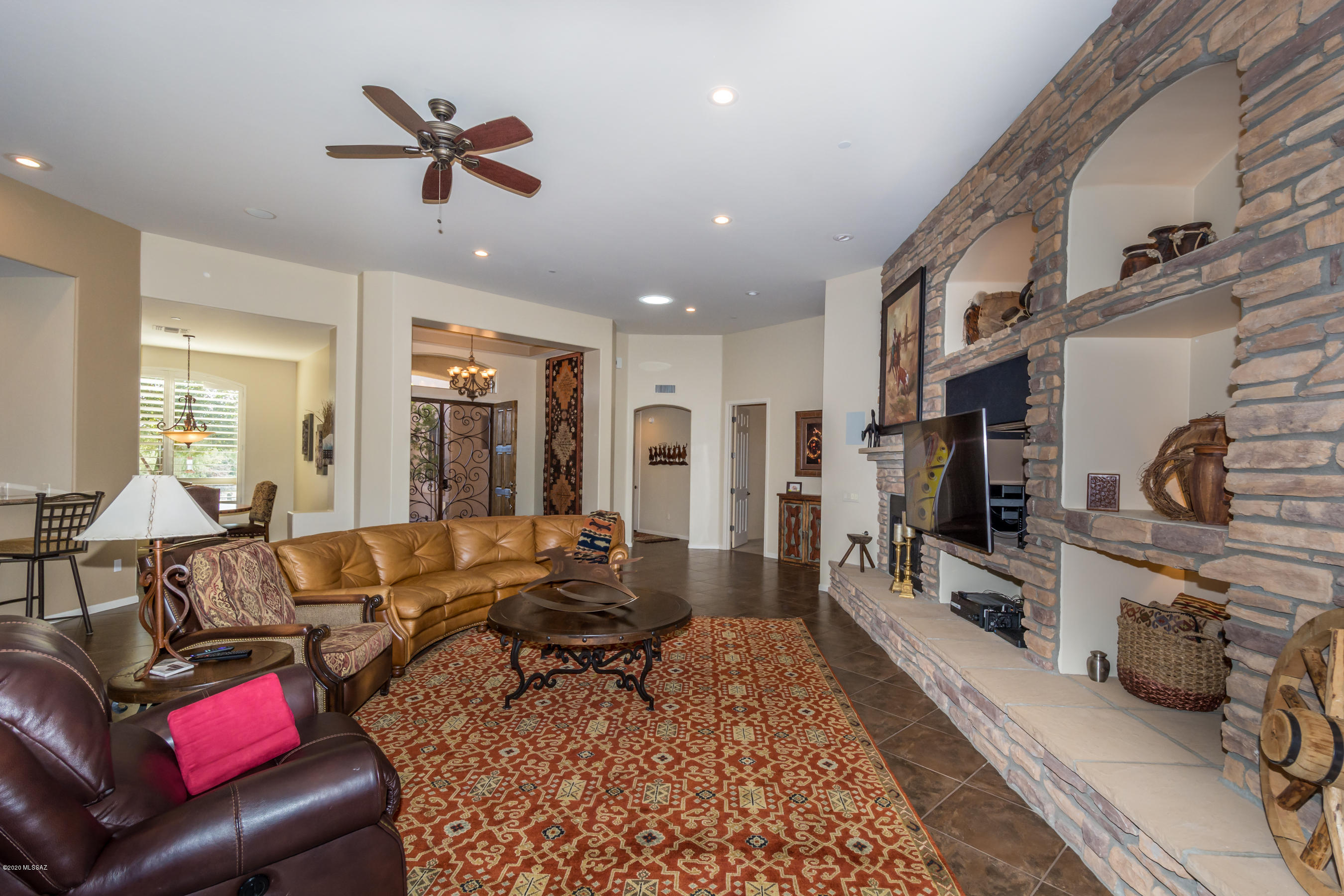 Dos Lagos at Dove Mountain (1-91) - Residential