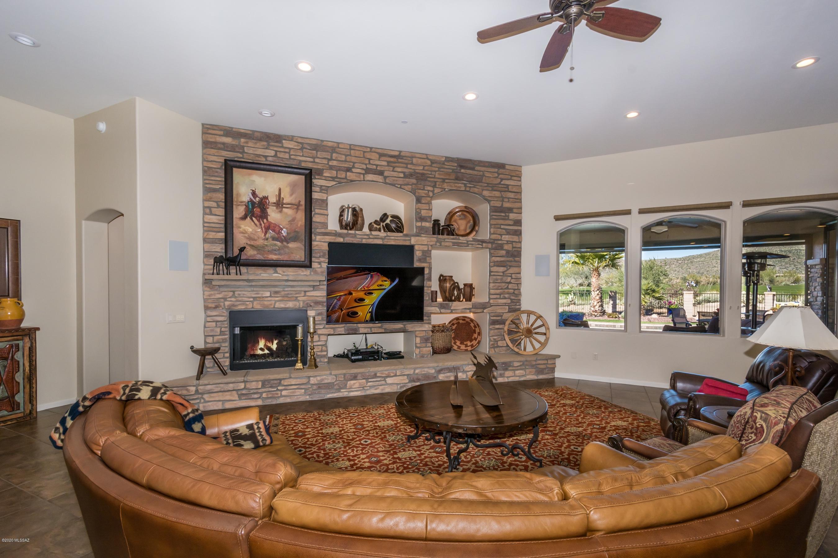 Dos Lagos at Dove Mountain (1-91) - Residential