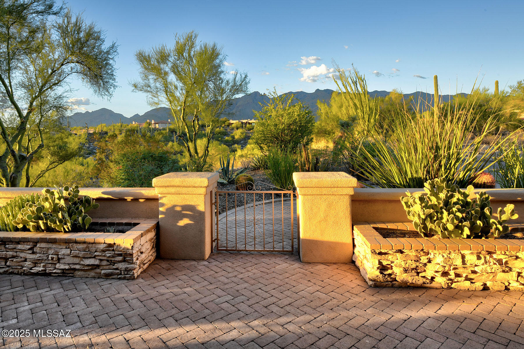 Catalina Foothills Est. NO. 10 (73-90, 119, 121, 123, 127-146) - Residential