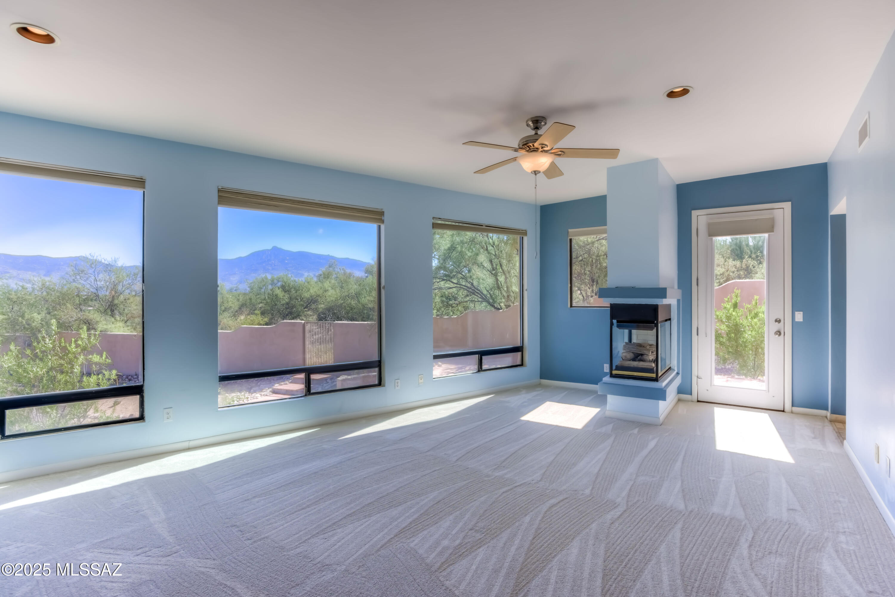 Coyote Creek (1-395) - Residential