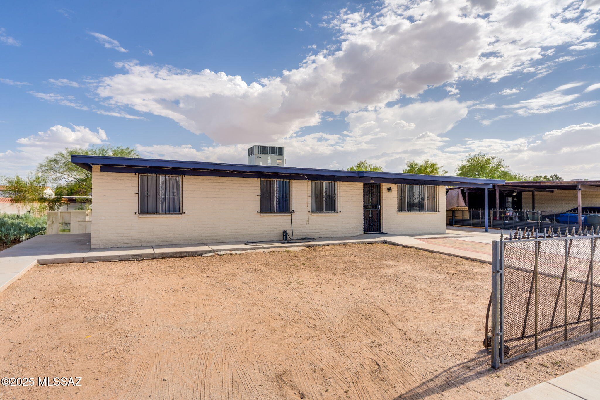 4730 S Camino De La Plaza