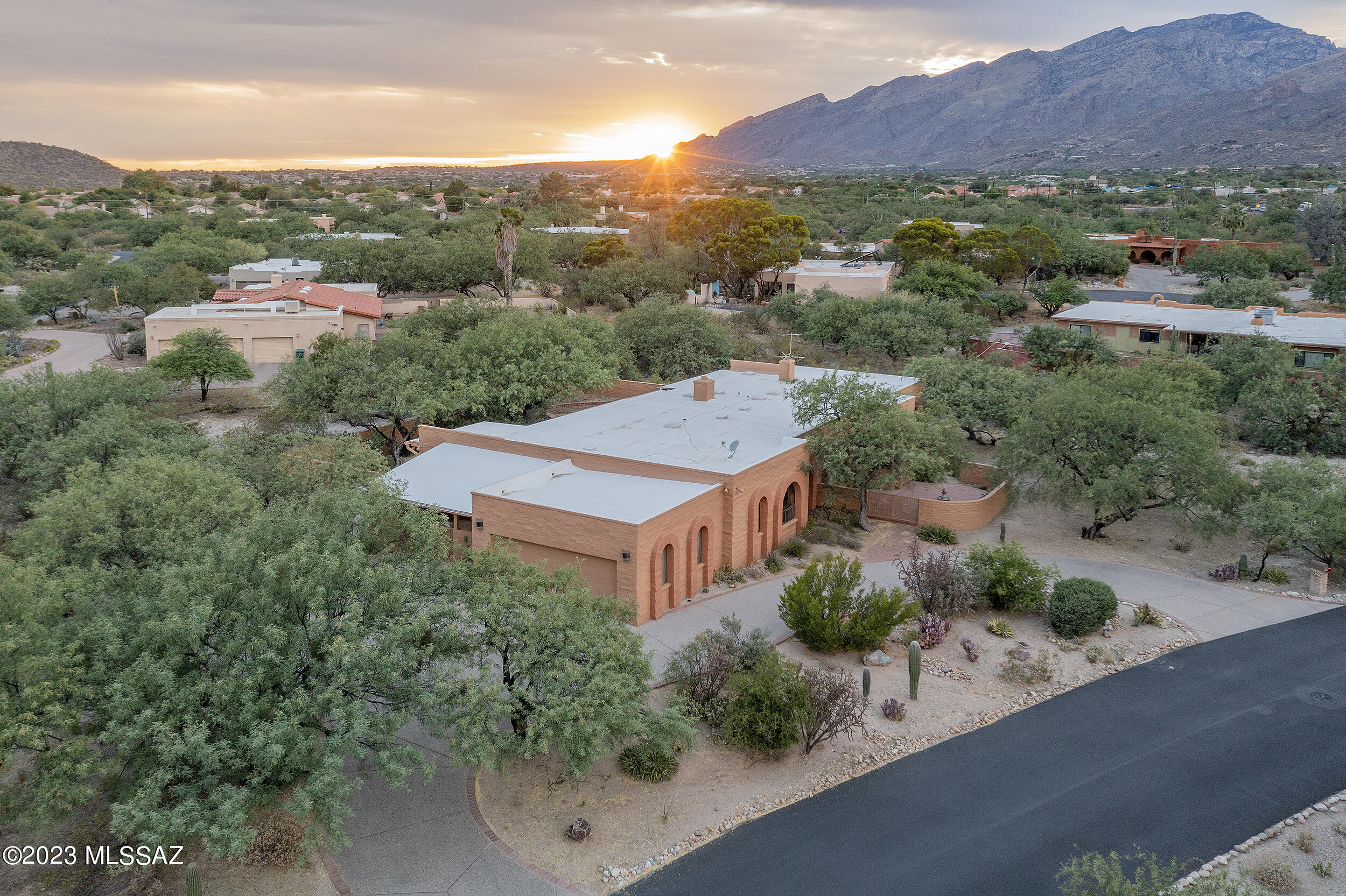 Sabino Town And Country Estates (1-77) - Residential