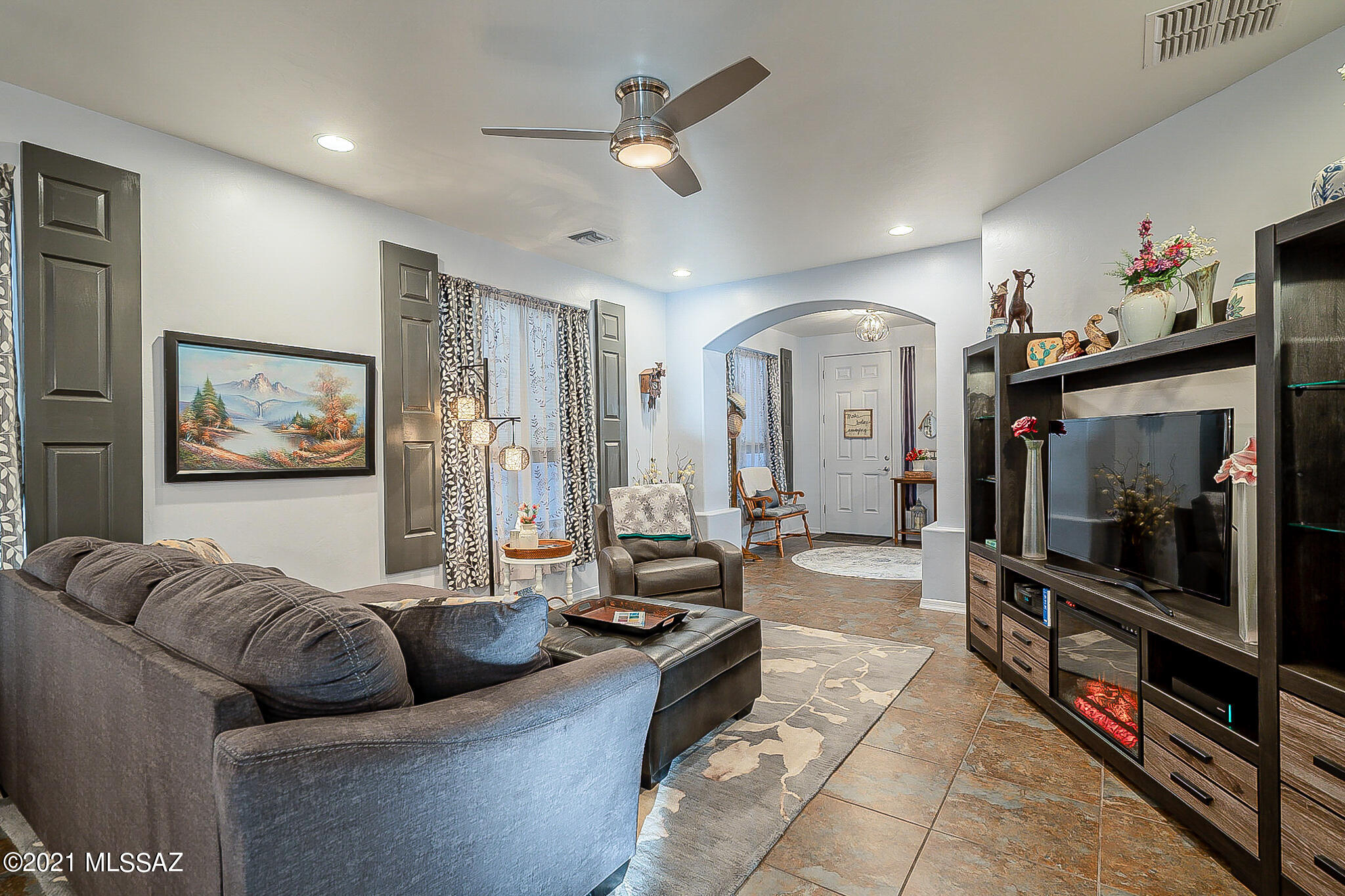 Las Campanas Village (1-111) - Residential