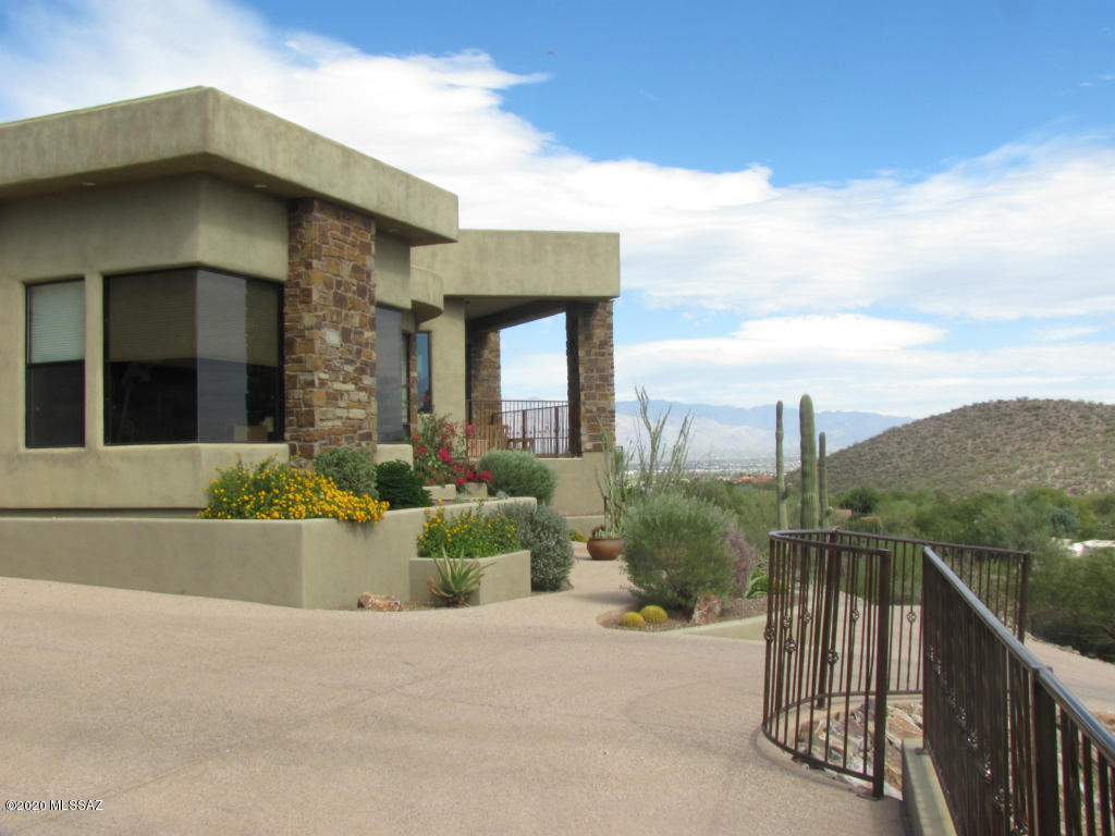 Eagles View (1-15) - Residential