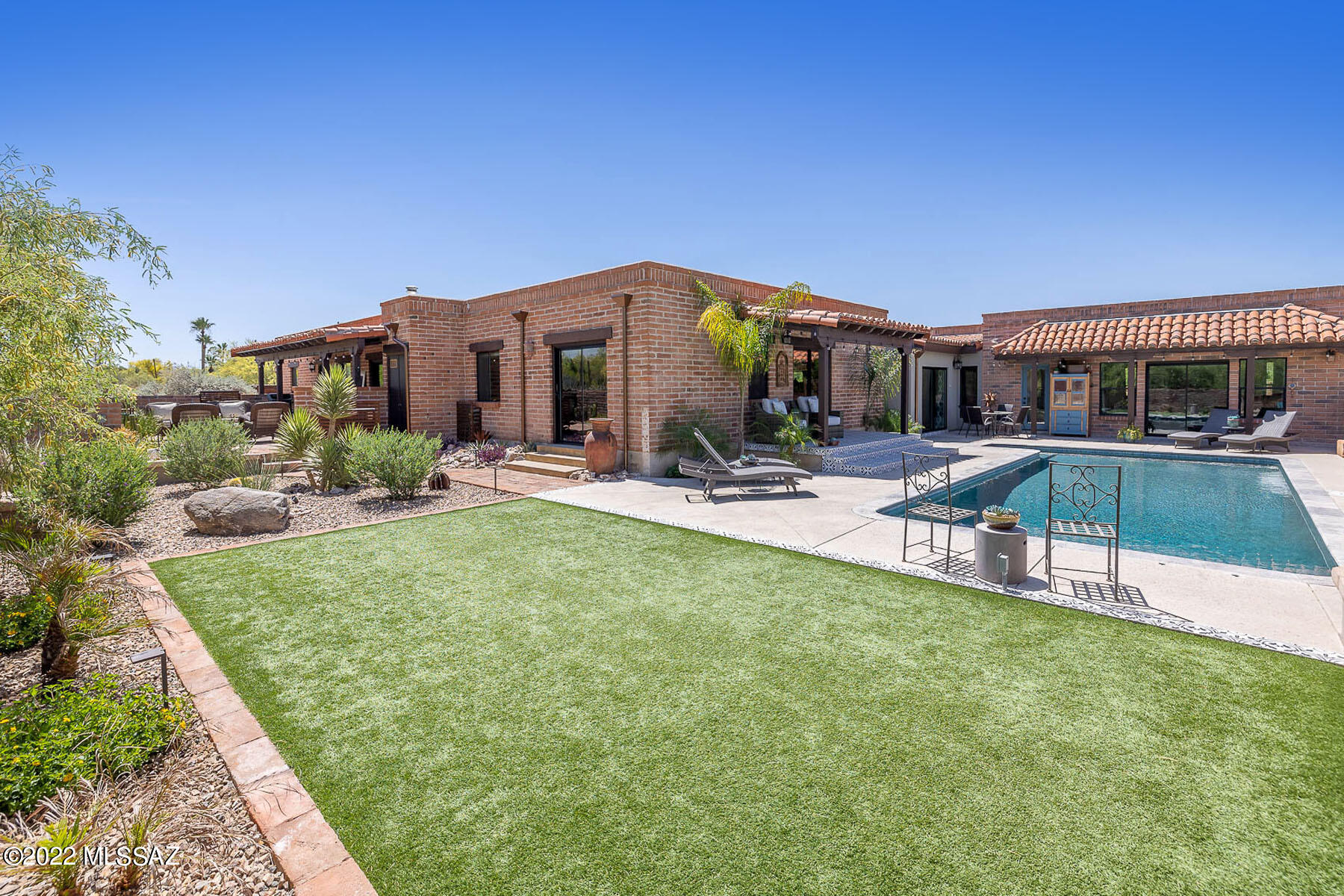 Casas Adobes Estates NO. 3-A - Residential