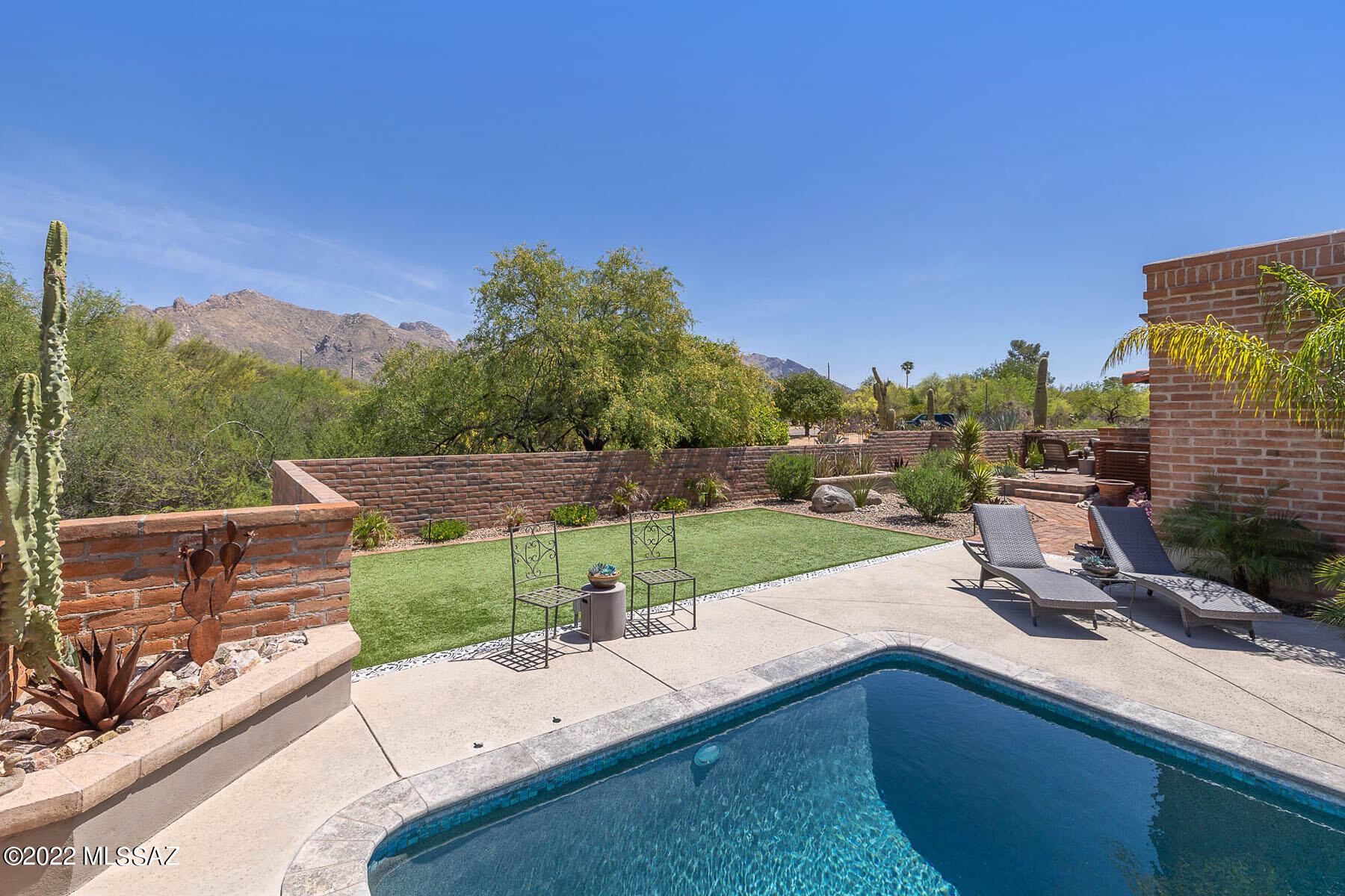 Casas Adobes Estates NO. 3-A - Residential