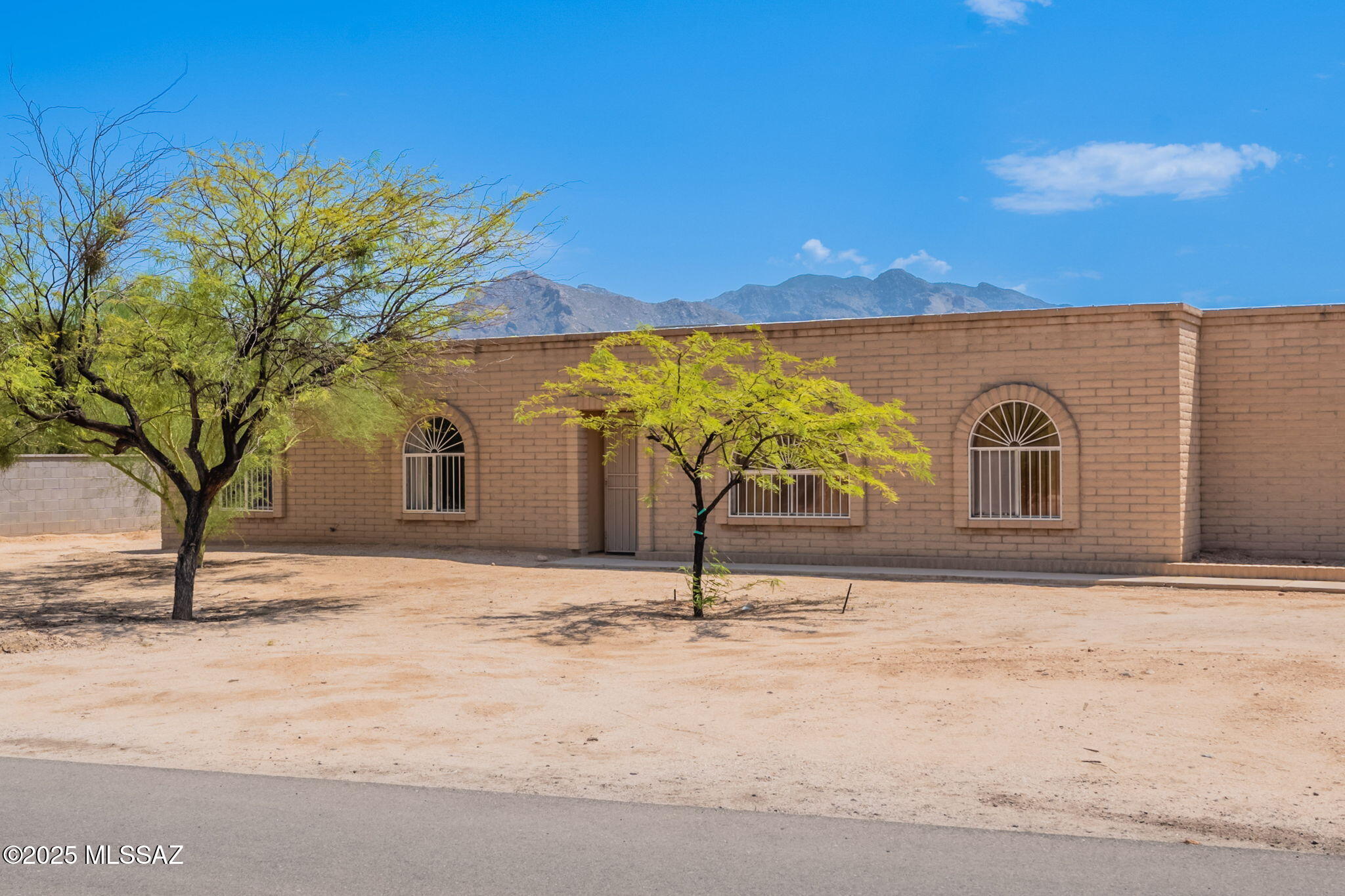 7300 N Paseo Ronceval