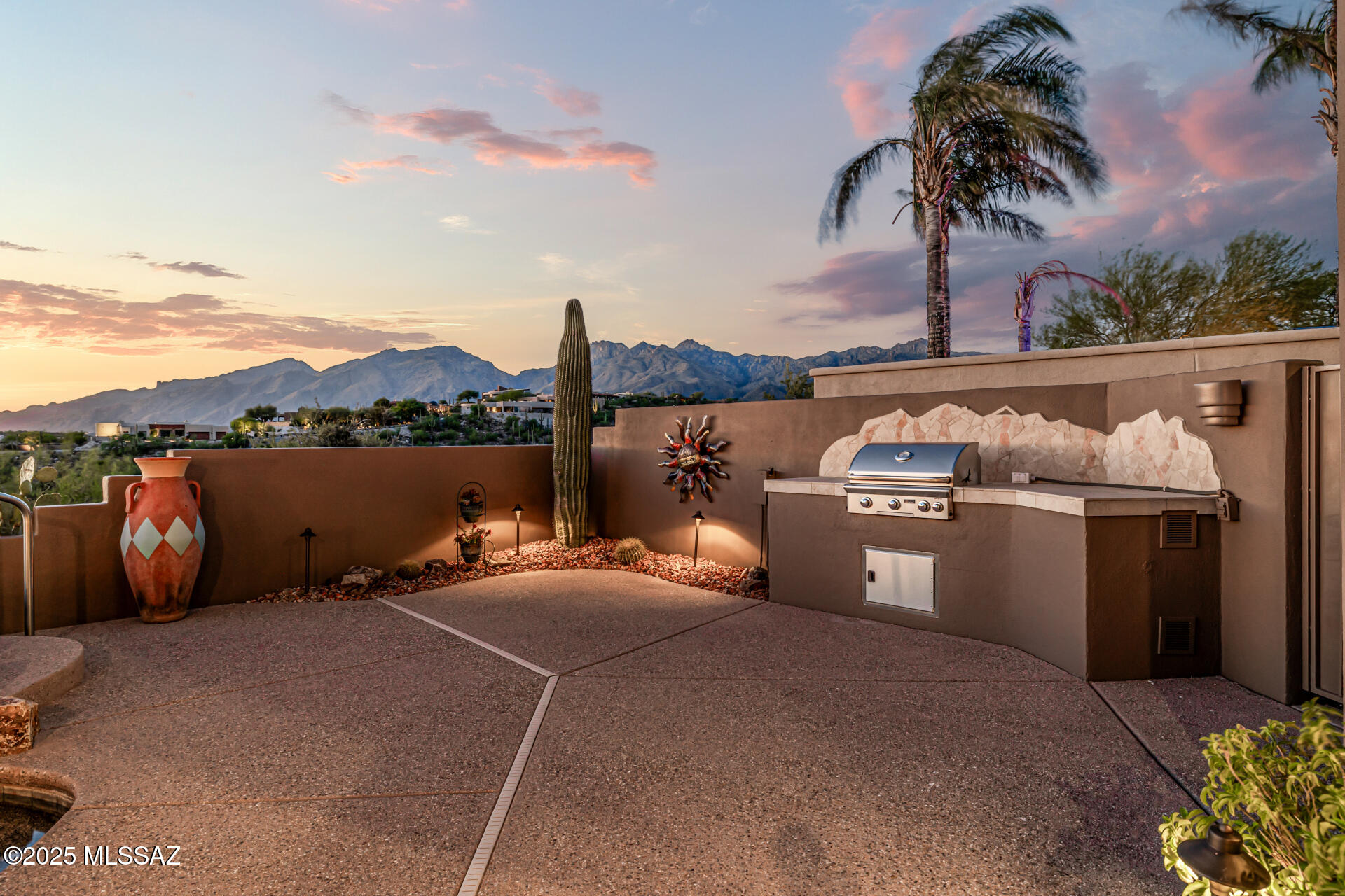 Sabino Mountain (1-290) - Residential