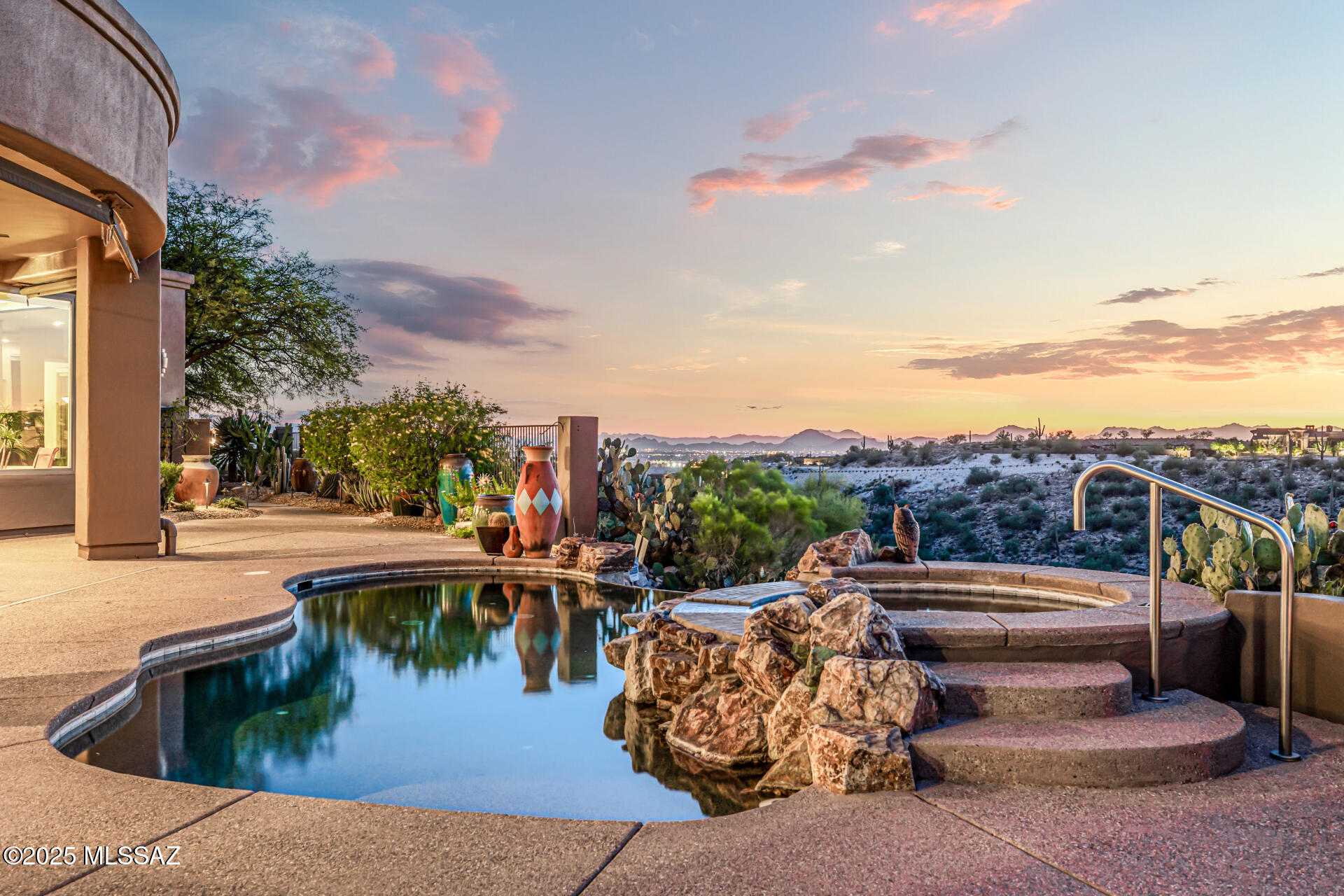 Sabino Mountain (1-290) - Residential