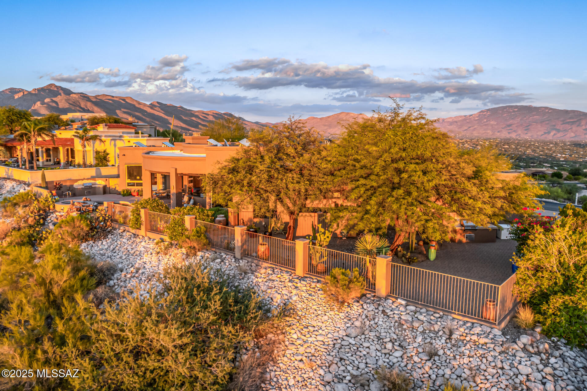 Sabino Mountain (1-290) - Residential